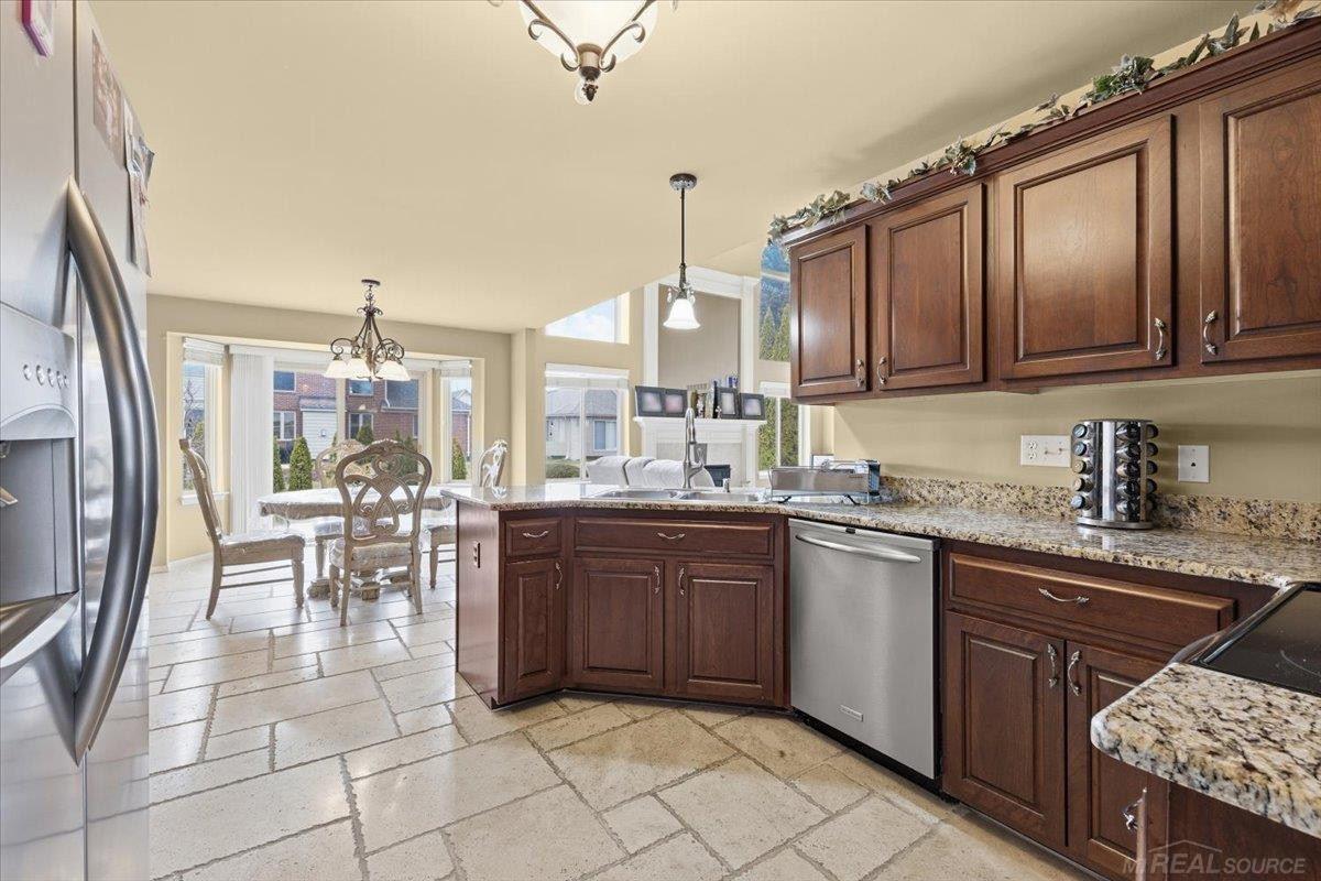51381 Mauro Lane, MI 48042 — Photo 18