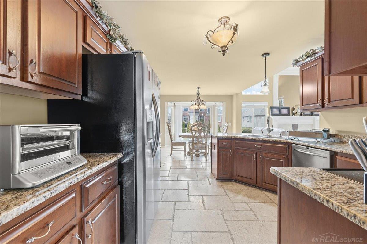 51381 Mauro Lane, MI 48042 — Photo 19