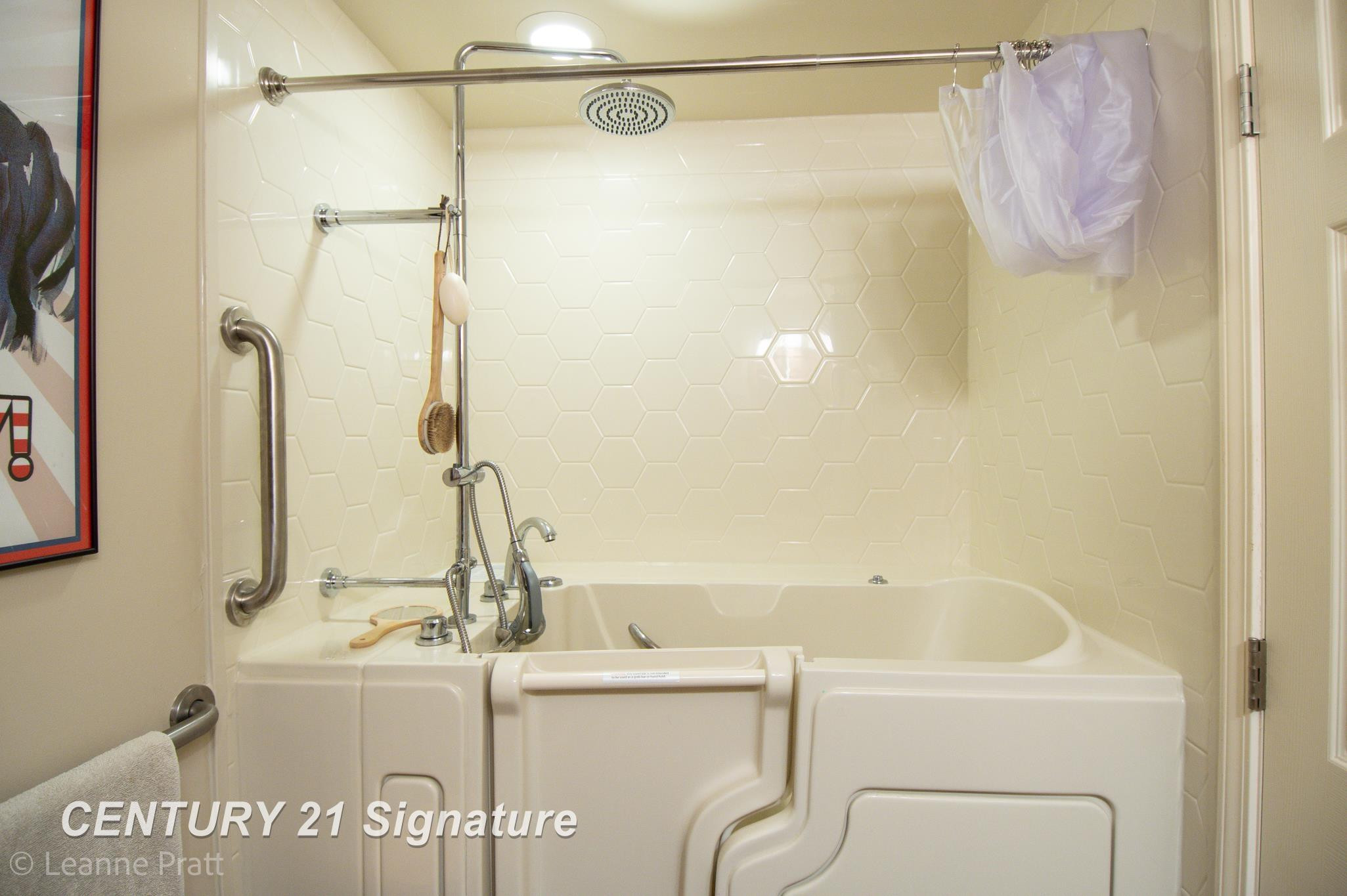 6346 Squire Lake Drive, Unit 33 Bldg 99, Flushing, MI 48433 — Photo 6