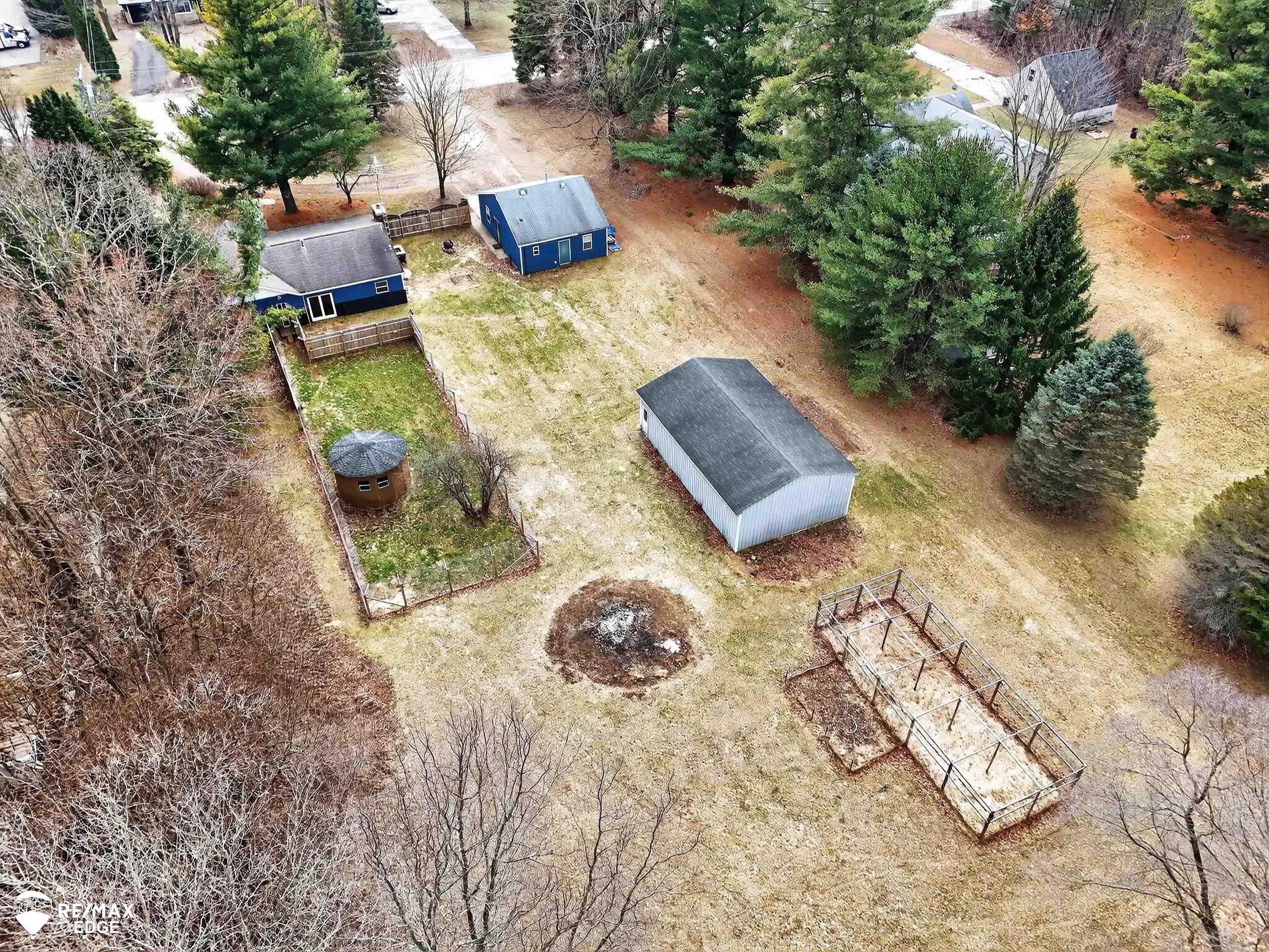 494 W Barnes Lake Road, Columbiaville, MI 48421 — Photo 2