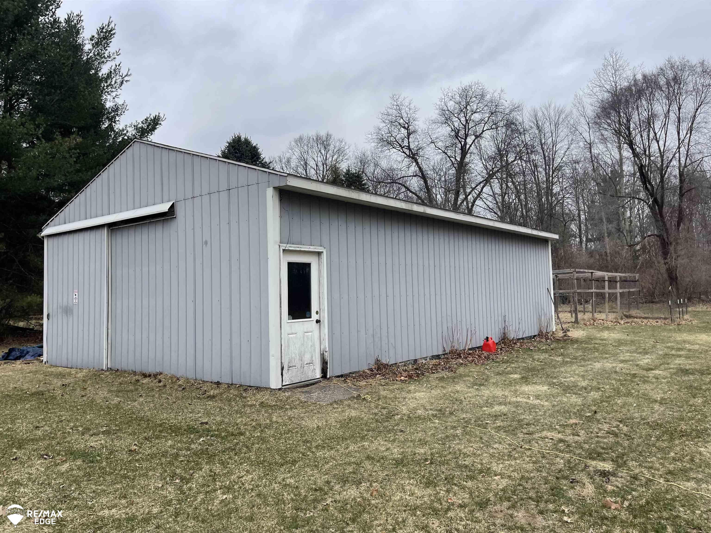 494 W Barnes Lake Road, Columbiaville, MI 48421 — Photo 13