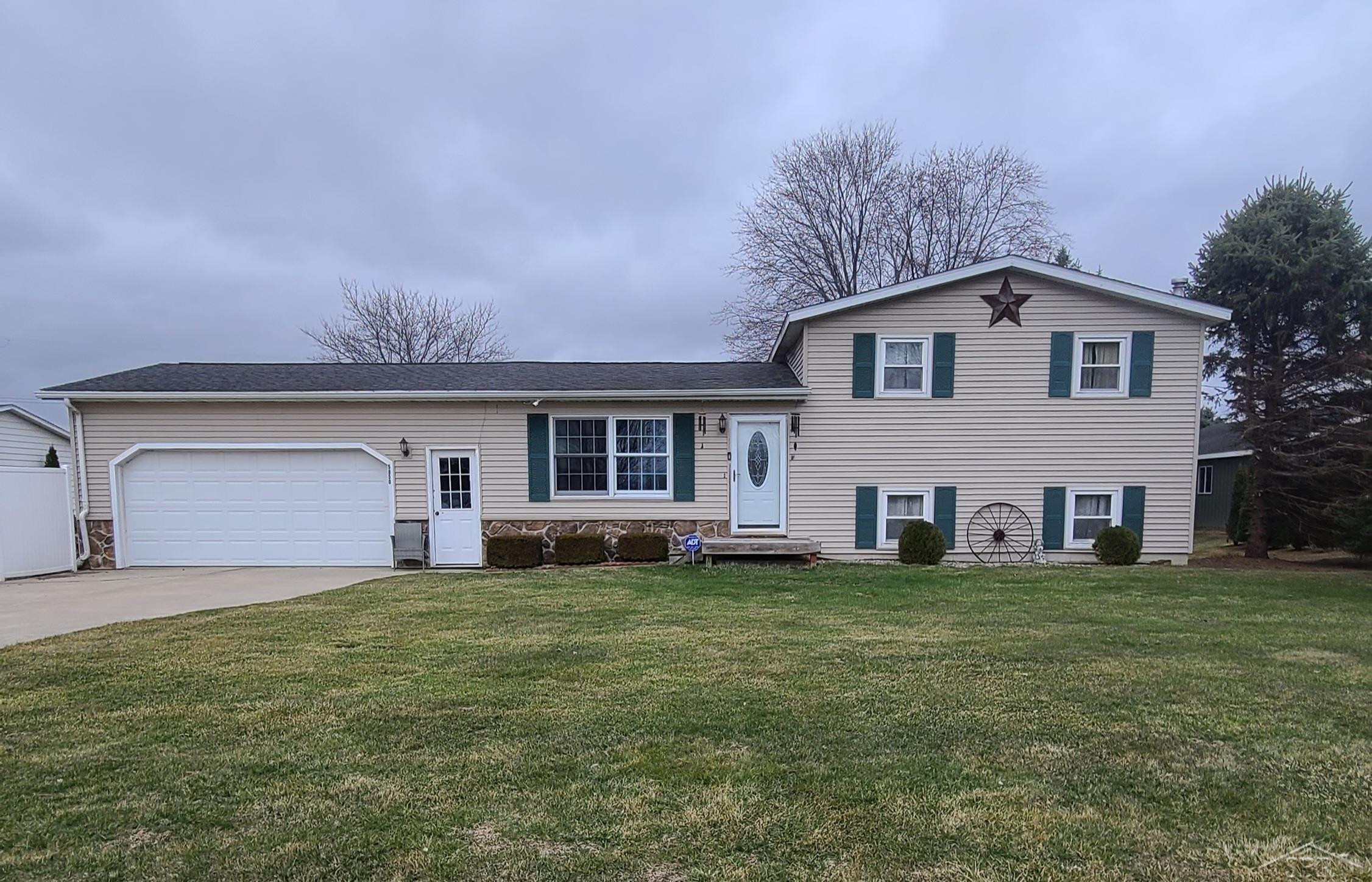 5850 Rupprecht Road, Vassar, MI 48768 — front exterior