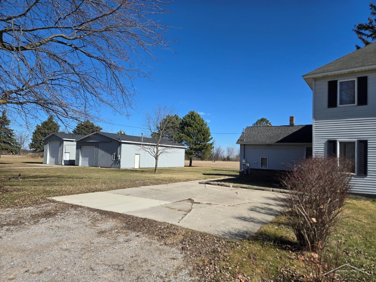 20590 Gratiot Road, Merrill, MI 48637 — Photo 2