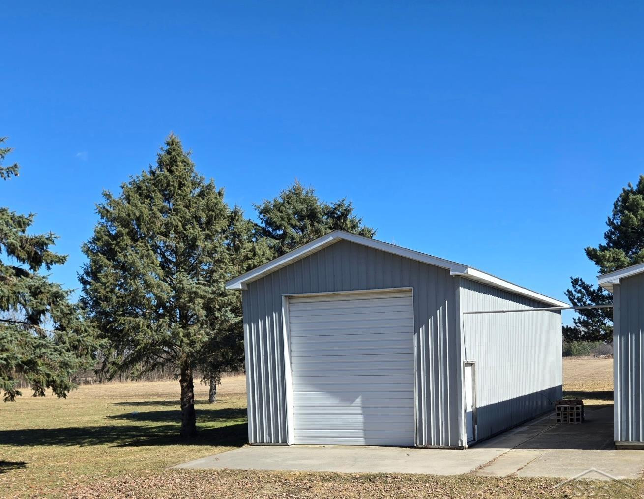 20590 Gratiot Road, Merrill, MI 48637 — Photo 9