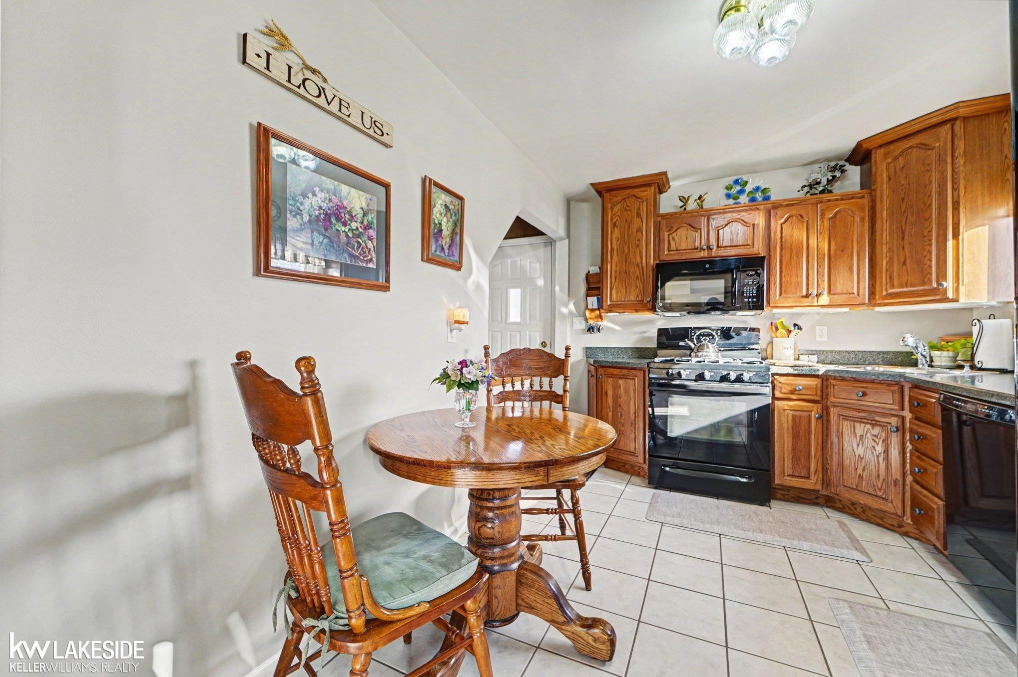 1421 Beaupre Avenue, Madison Heights, MI 48071 — Photo 8