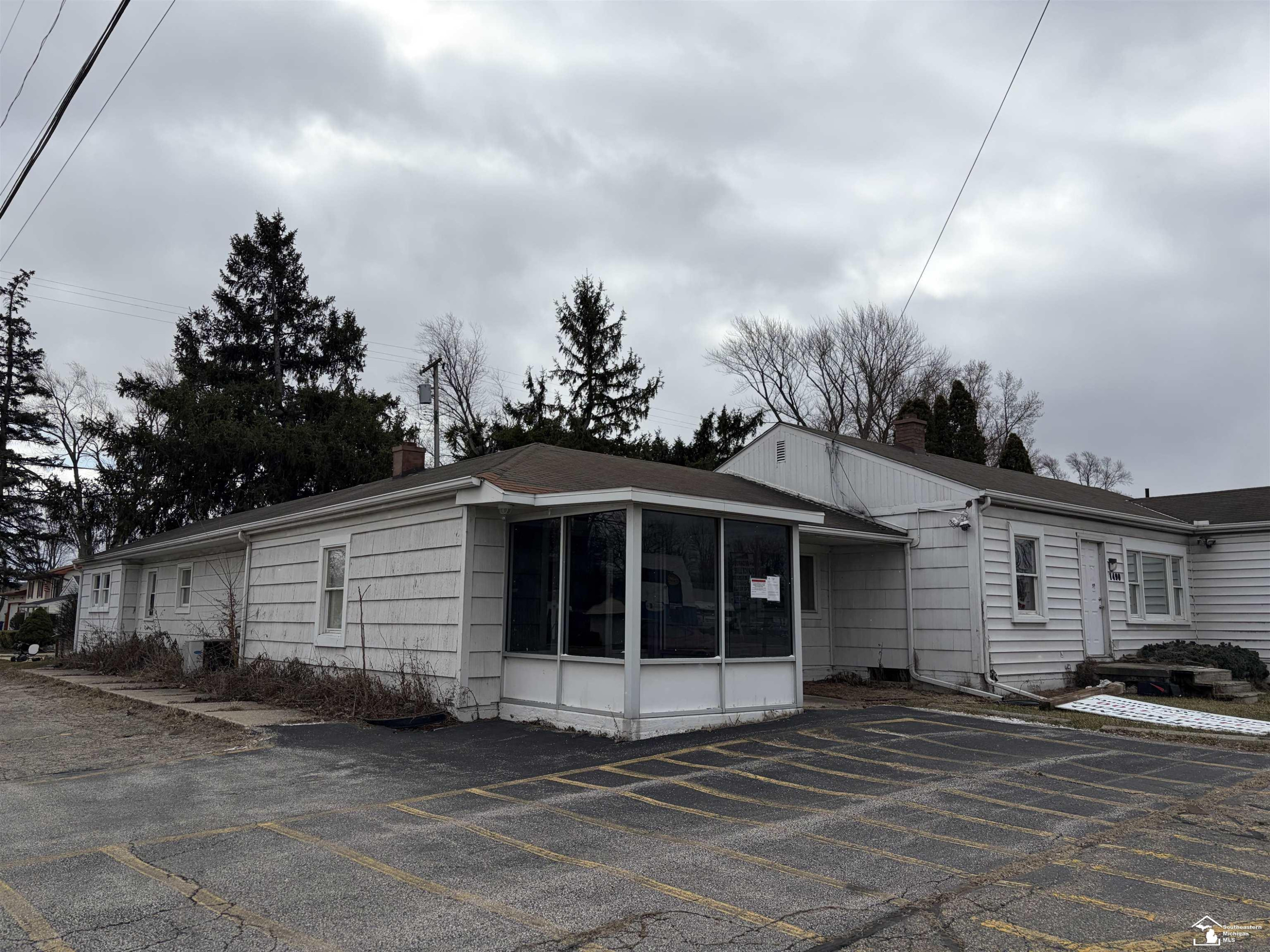 1492 N Monroe Street, Monroe, MI 48162 — front exterior