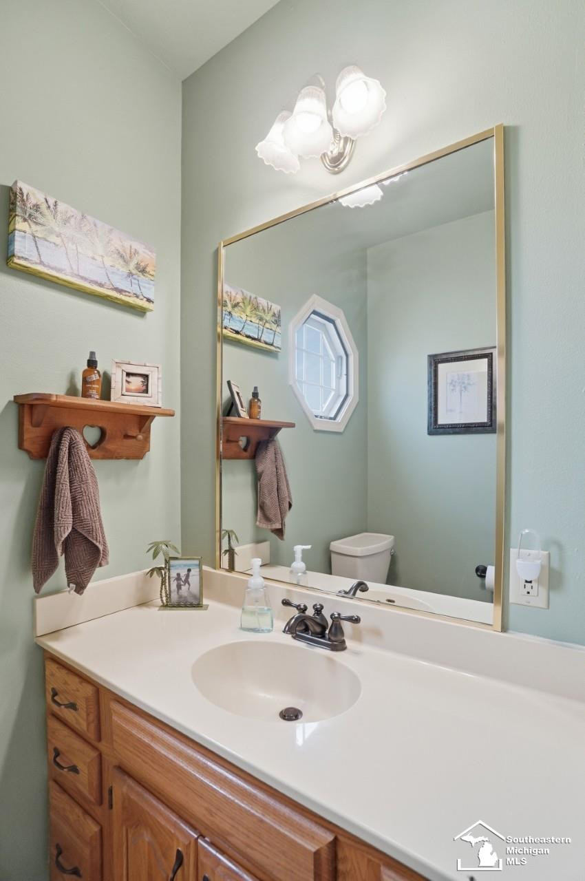 924 Hawthorne Street, Temperance, MI 48182 — Photo 31
