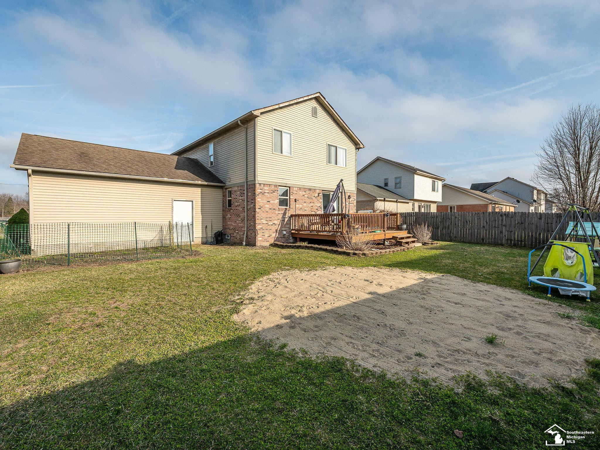 12459 Matthews Street, Carleton, MI 48117 — Photo 35