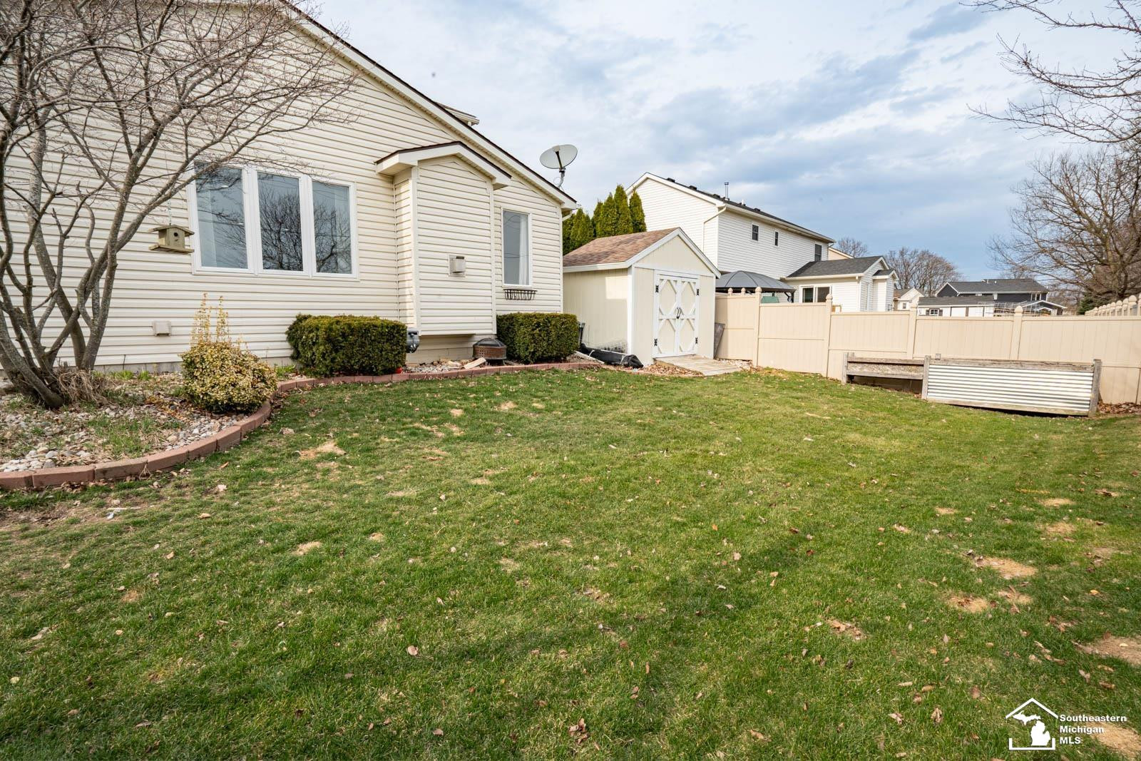 835 Golf Ridge Circle, Dundee, MI 48131 — Photo 44
