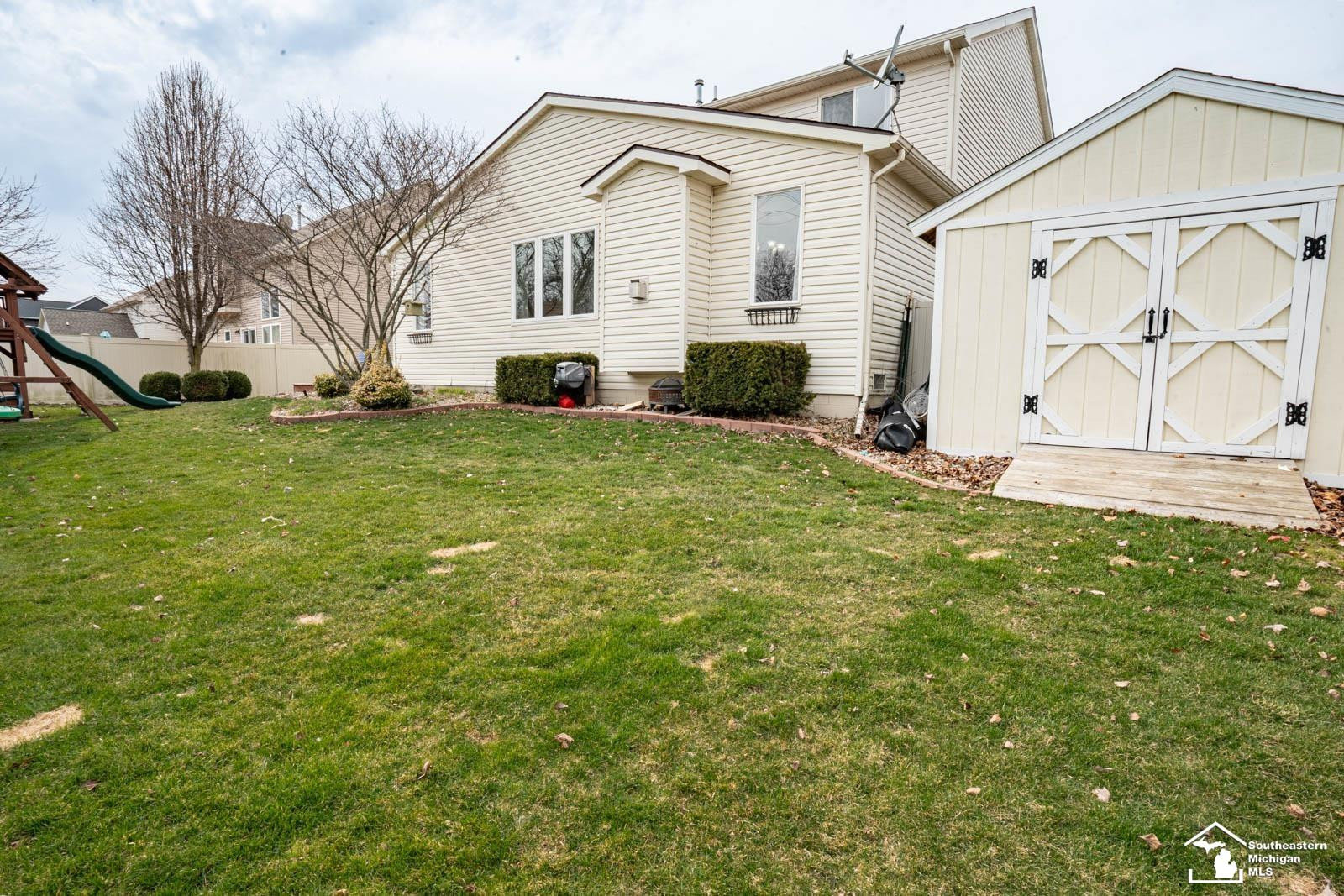 835 Golf Ridge Circle, Dundee, MI 48131 — Photo 45