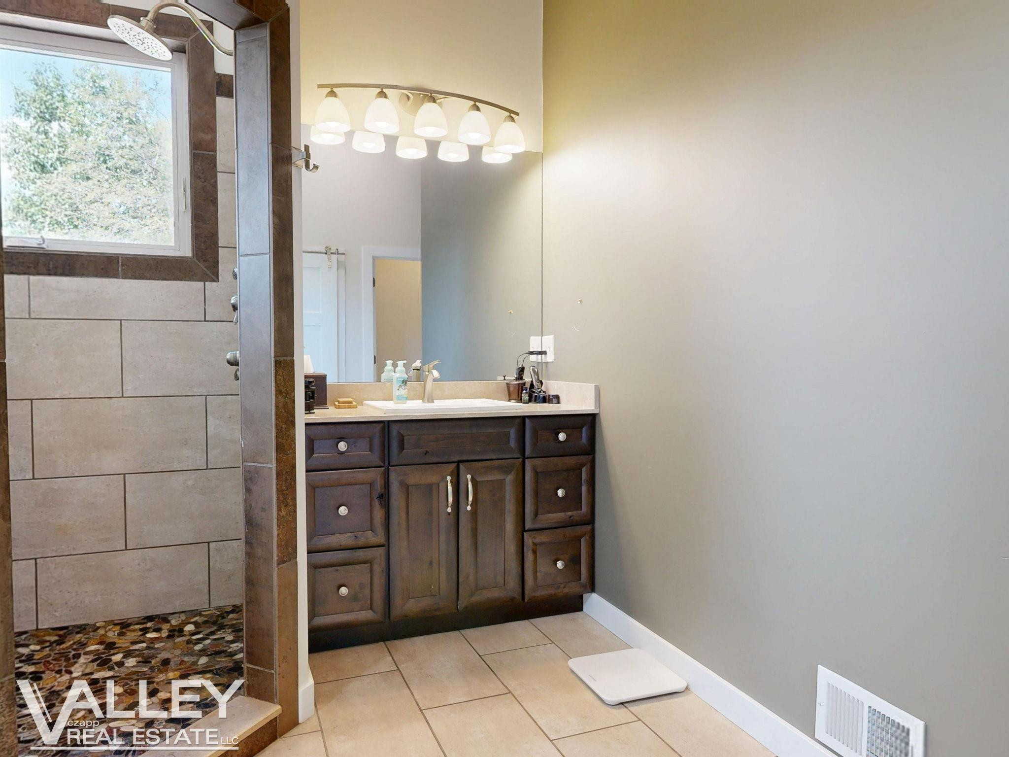 7474 Kochville Road, Freeland, MI 48623 — Photo 18