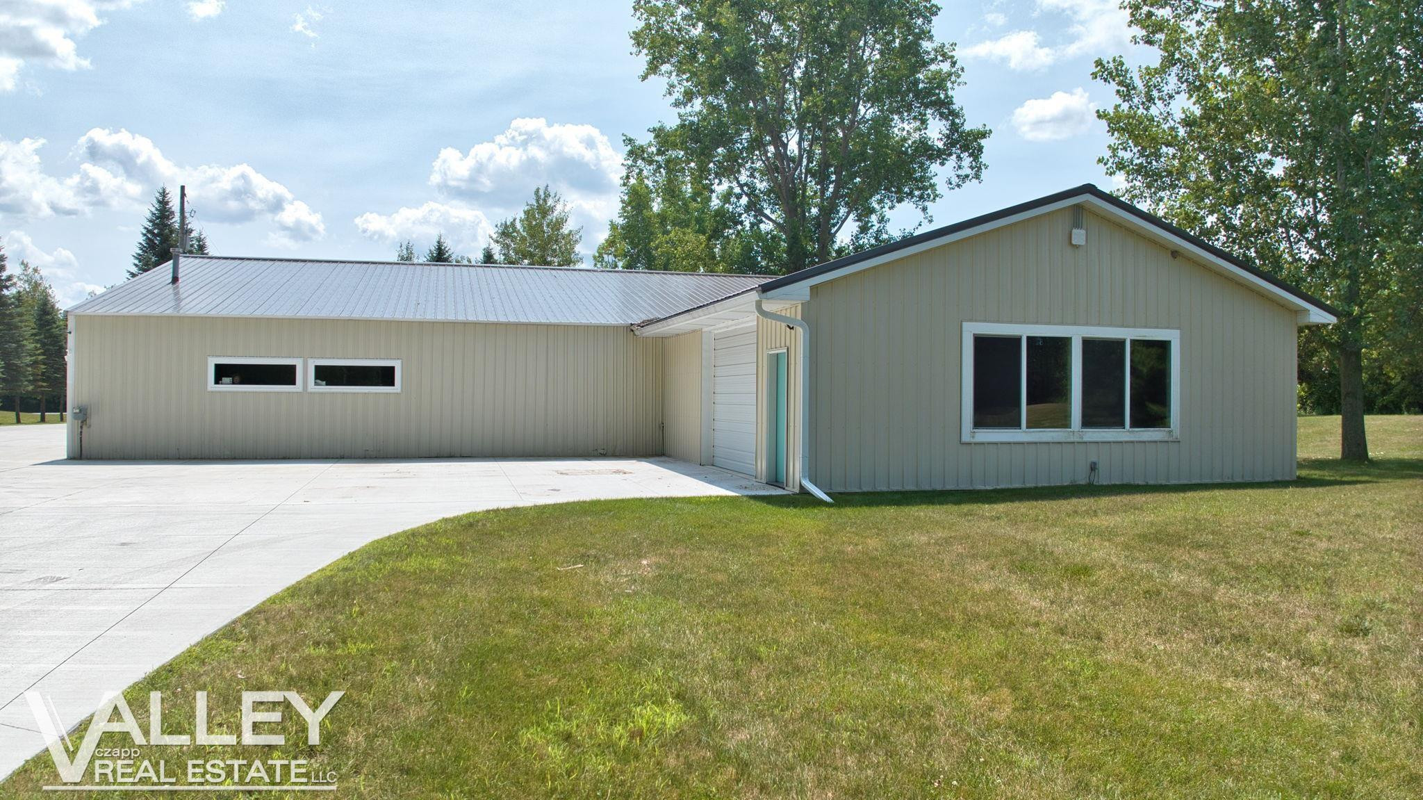 7474 Kochville Road, Freeland, MI 48623 — Photo 28