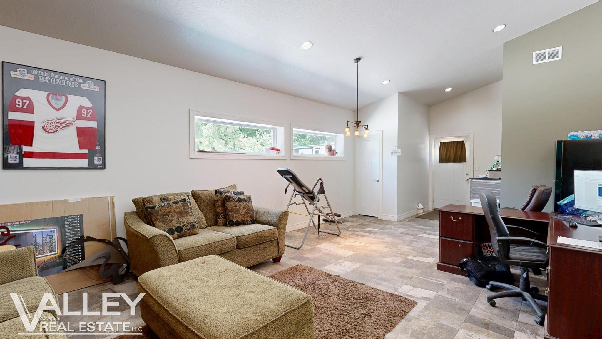 7474 Kochville Road, Freeland, MI 48623 — Photo 32