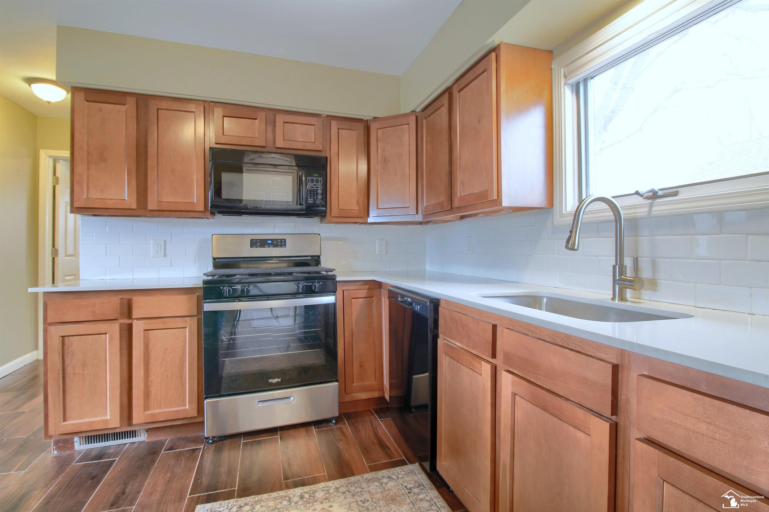 3119 Lakeview Street, Monroe, MI 48162 — Photo 9