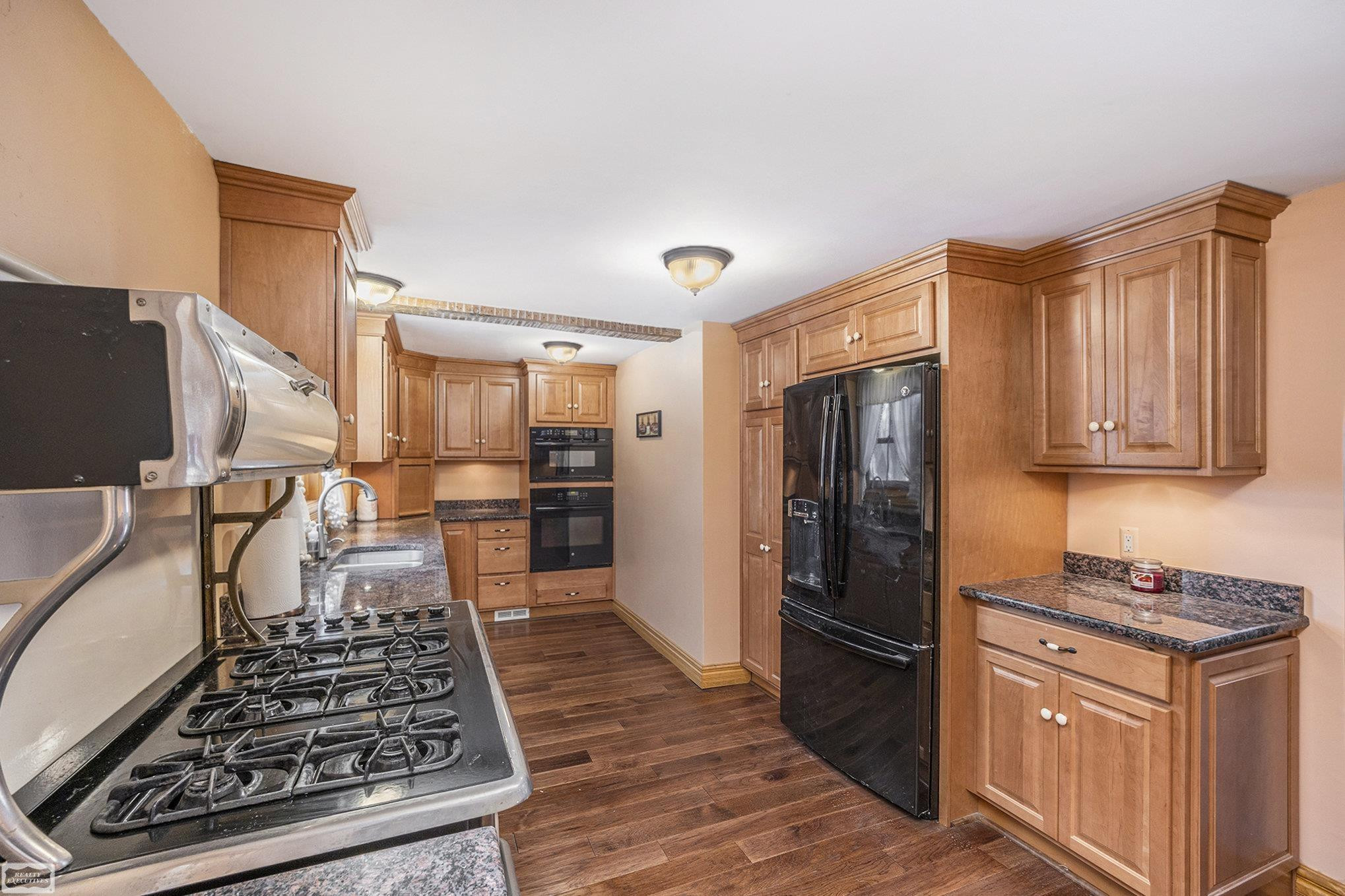 185 S Main Street, MI 48065 — Photo 12