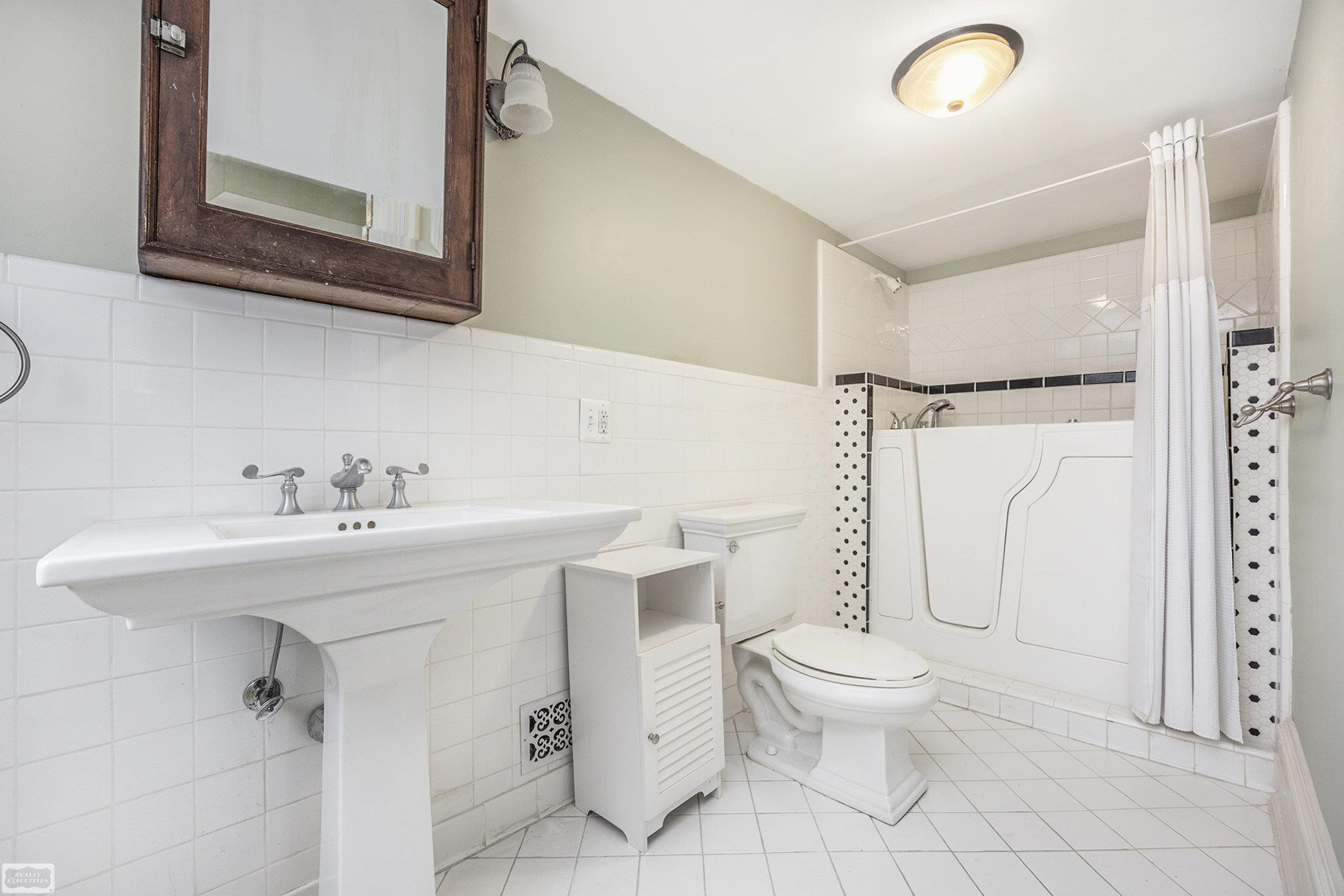 185 S Main Street, MI 48065 — Photo 21
