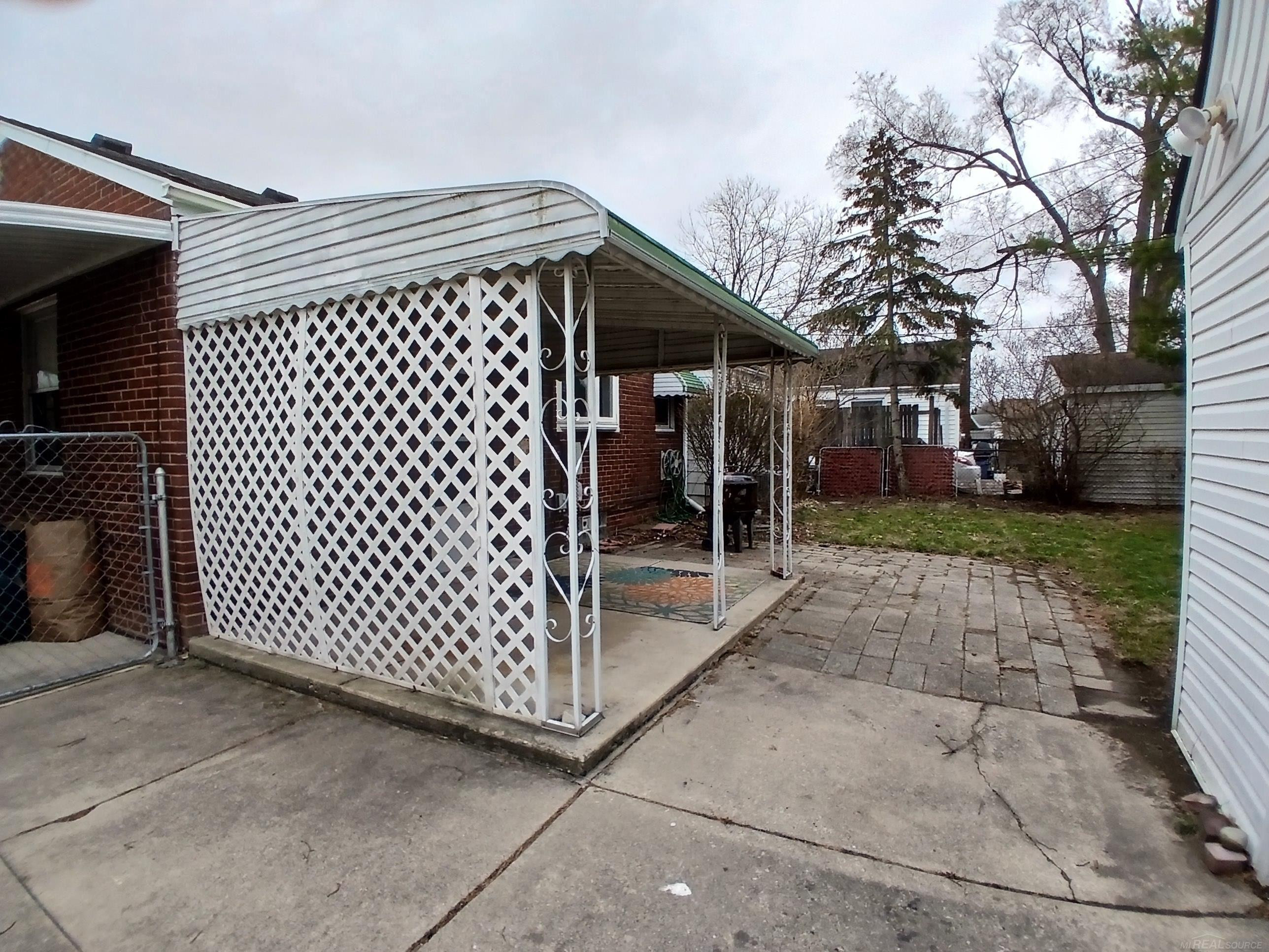 28603 Bohn Street, Roseville, MI 48066 — Photo 4