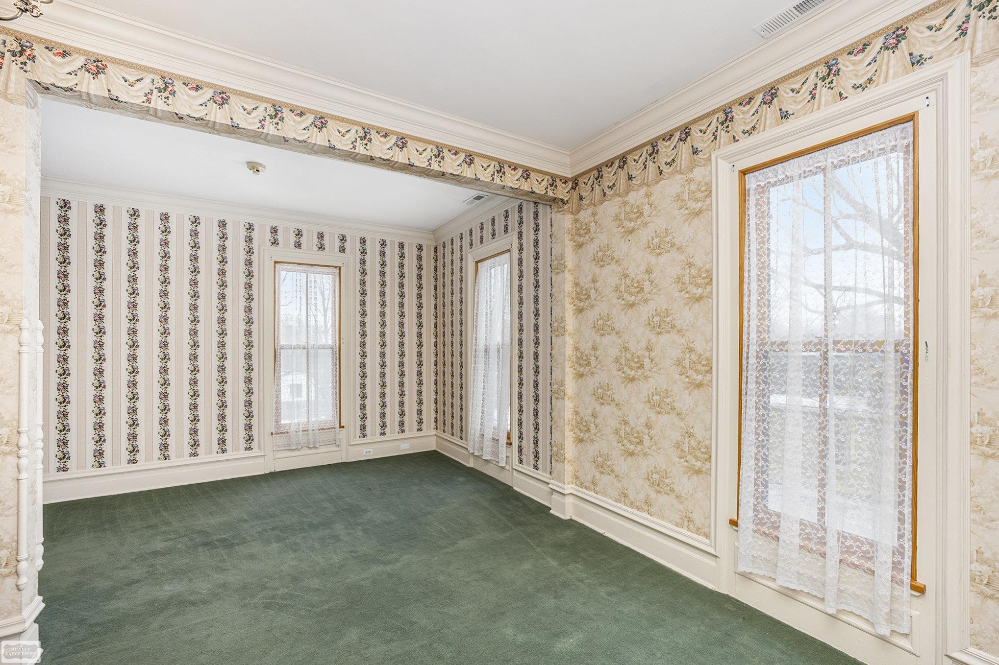 185 S Main Street, MI 48065 — Photo 32