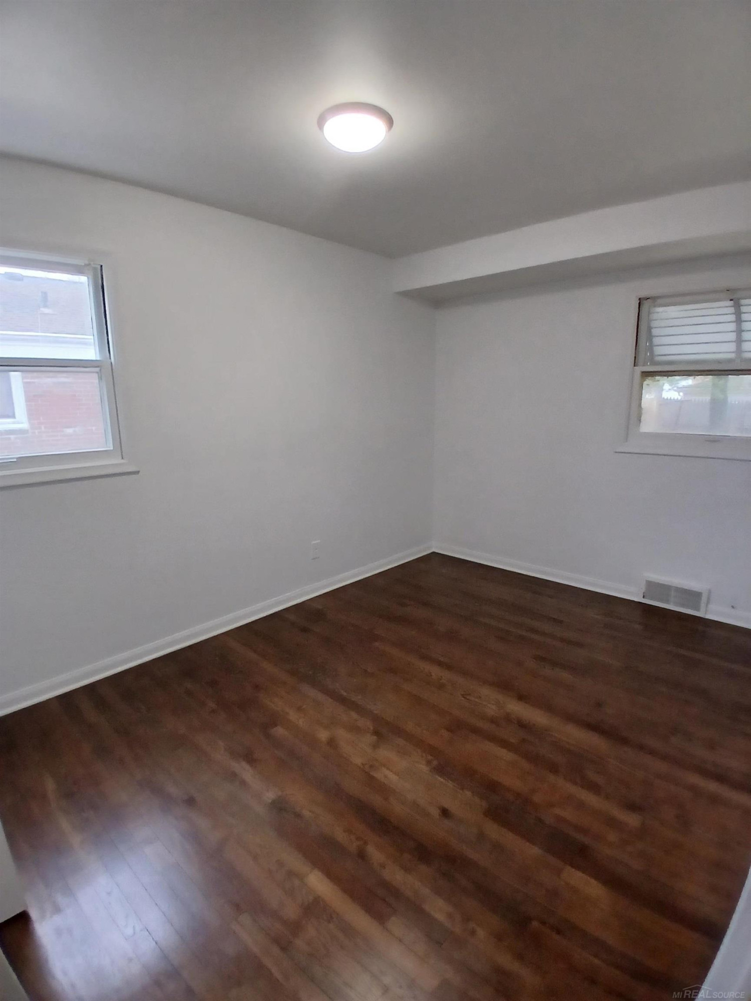 28603 Bohn Street, Roseville, MI 48066 — Photo 16
