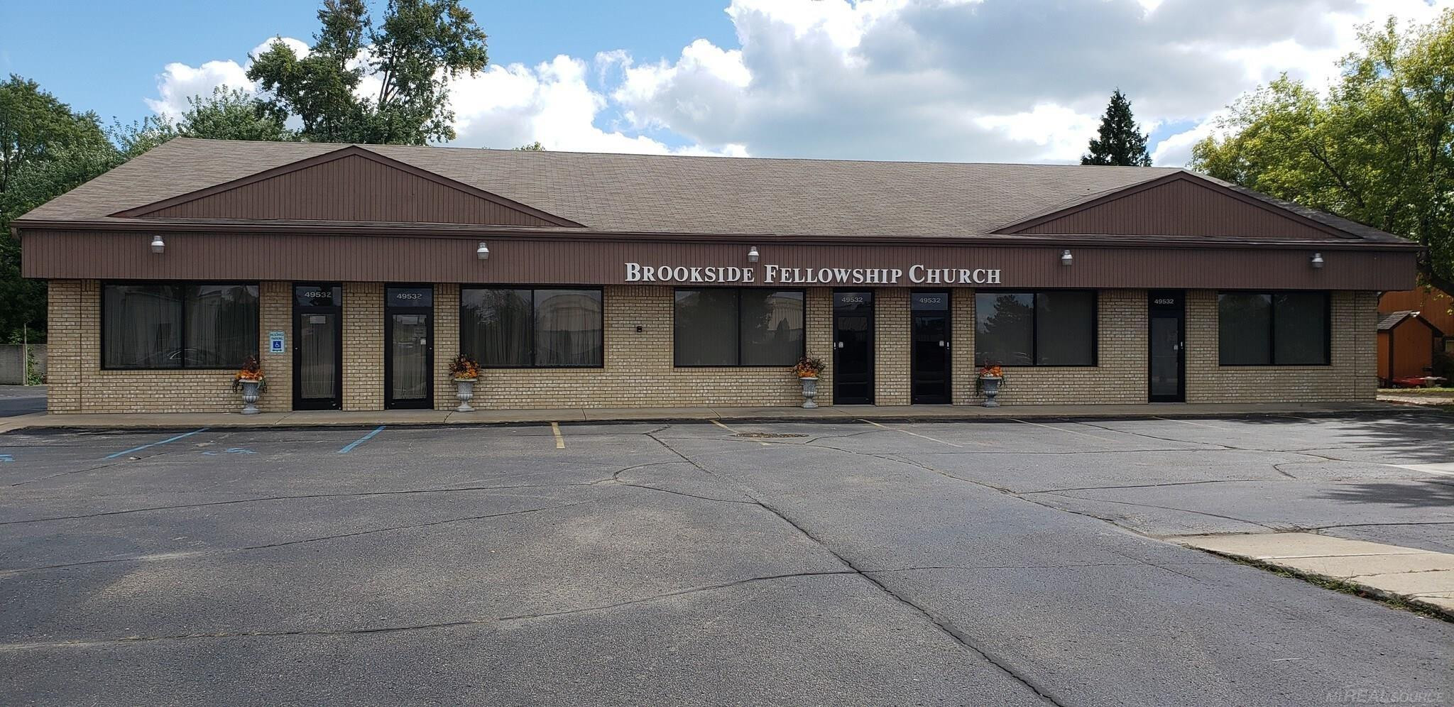 49540 gratiot Avenue, MI