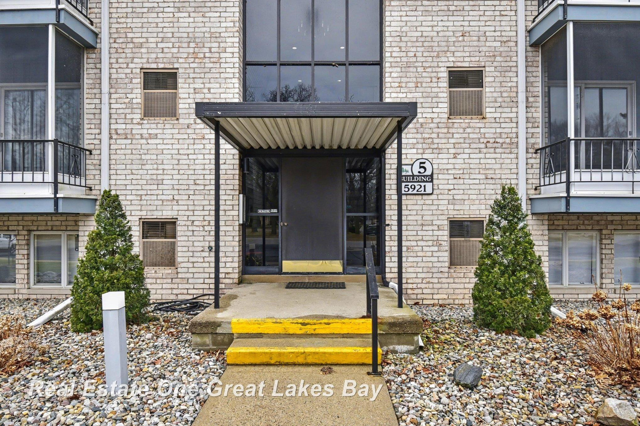 5921 W Michigan Avenue, B2, Saginaw, MI 48638 — Photo 31