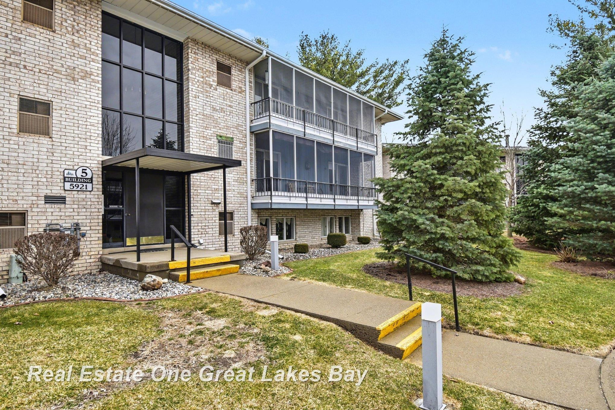 5921 W Michigan Avenue, B2, Saginaw, MI 48638 — Photo 33