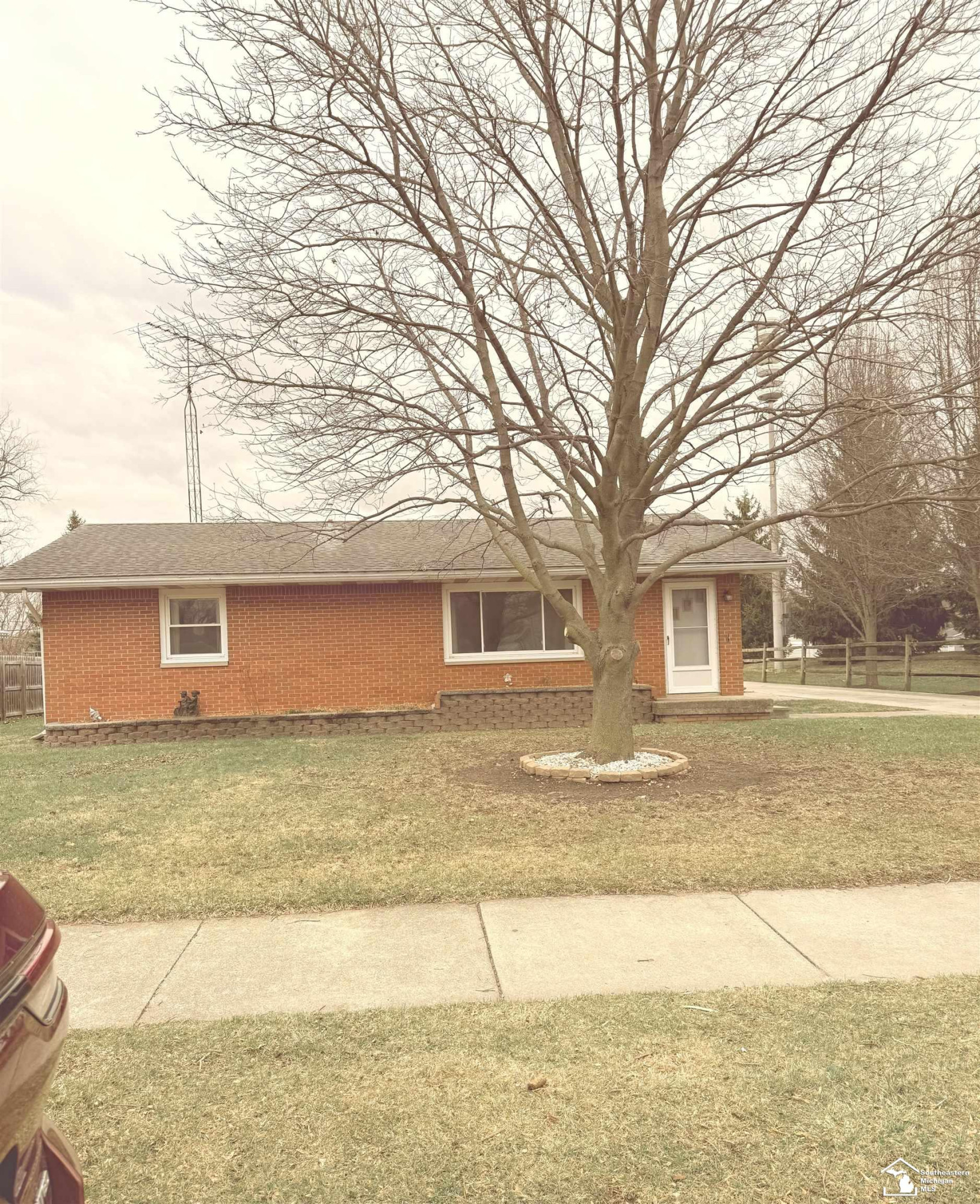 240 ypsilanti Street, Dundee, MI 48131 — Photo 2