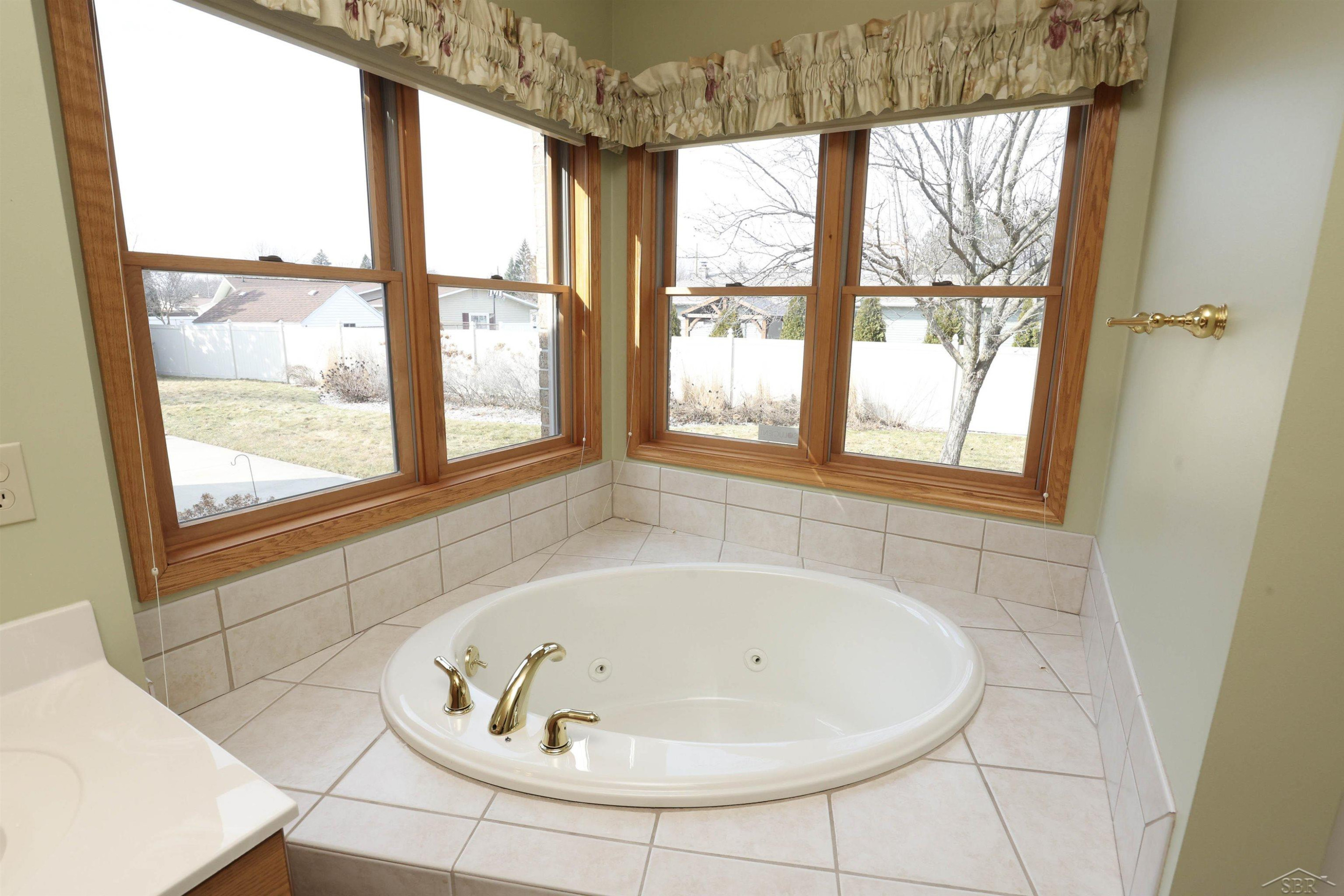 3415 Win Kae Place, Bay City, MI 48706 — Photo 35