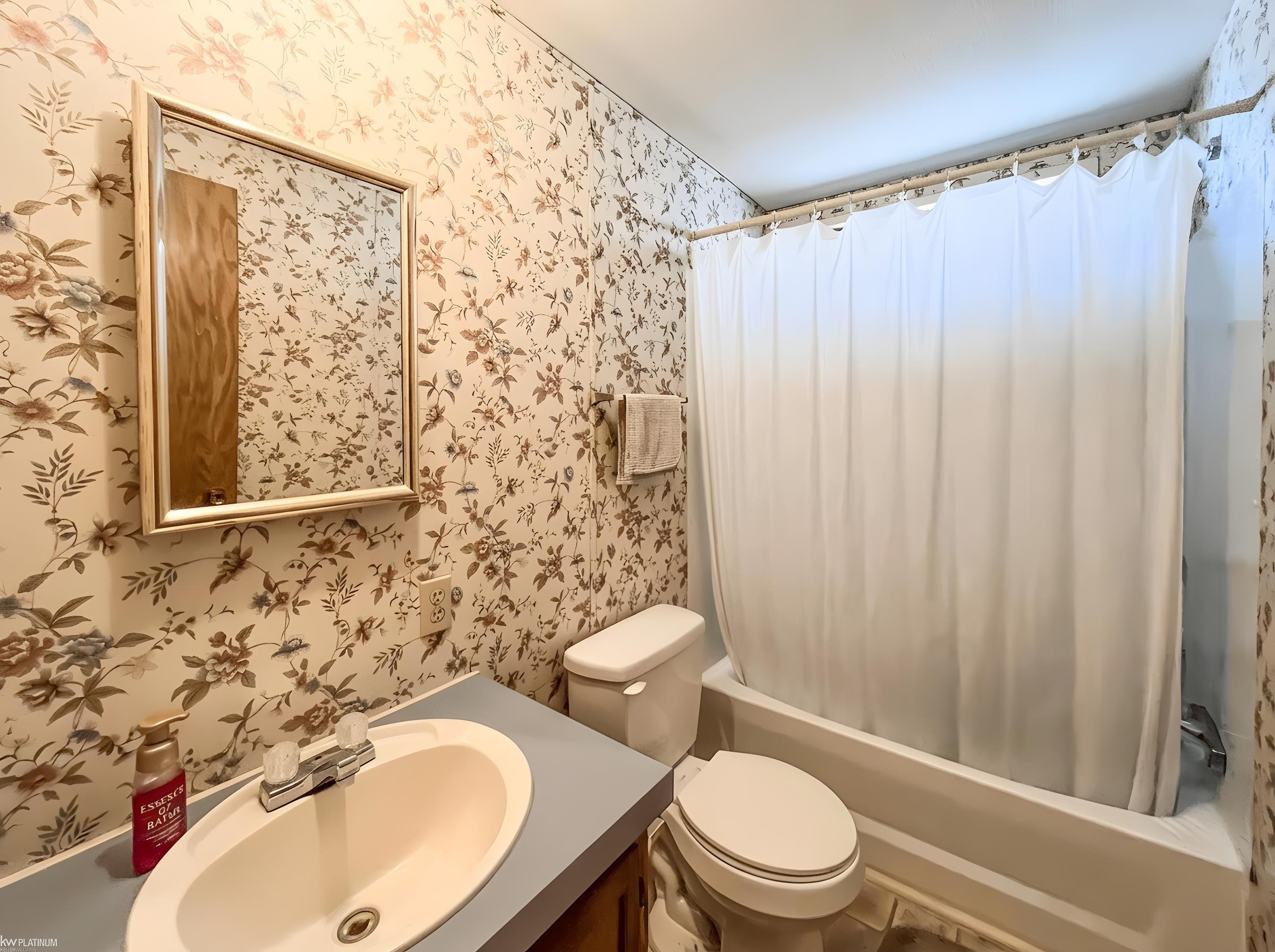 48609 Pineview Drive, Shelby, MI 48317 — Photo 13