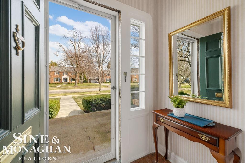 1037 Yorkshire Road, Grosse Pointe Park, MI 48230 — Photo 4