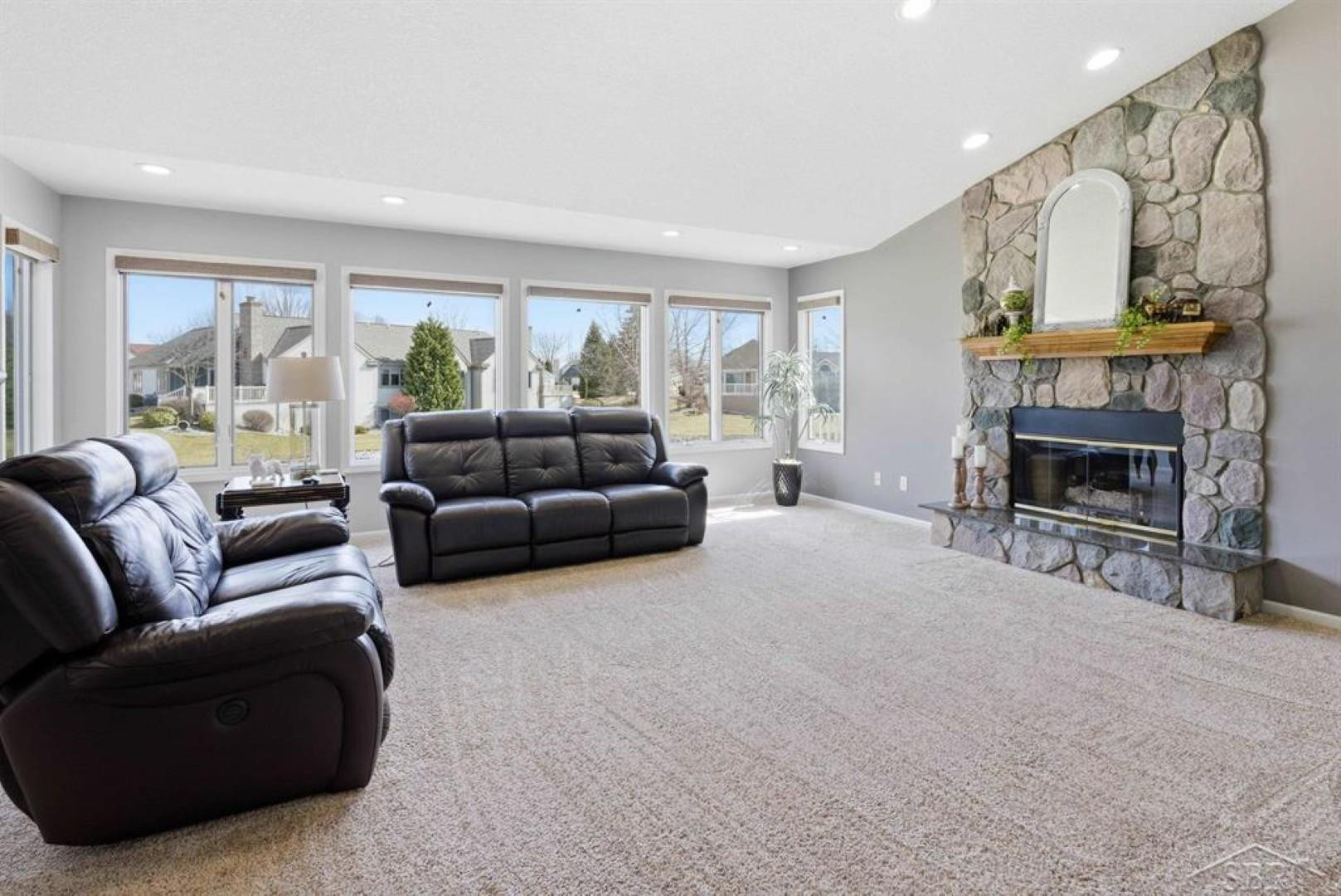 5603 Firethorne Drive, Bay City, MI 48706 — Photo 9