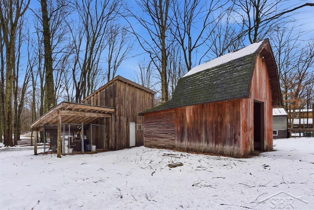 2647 W Huckleberry Road, Sanford, MI 48657 — Photo 14