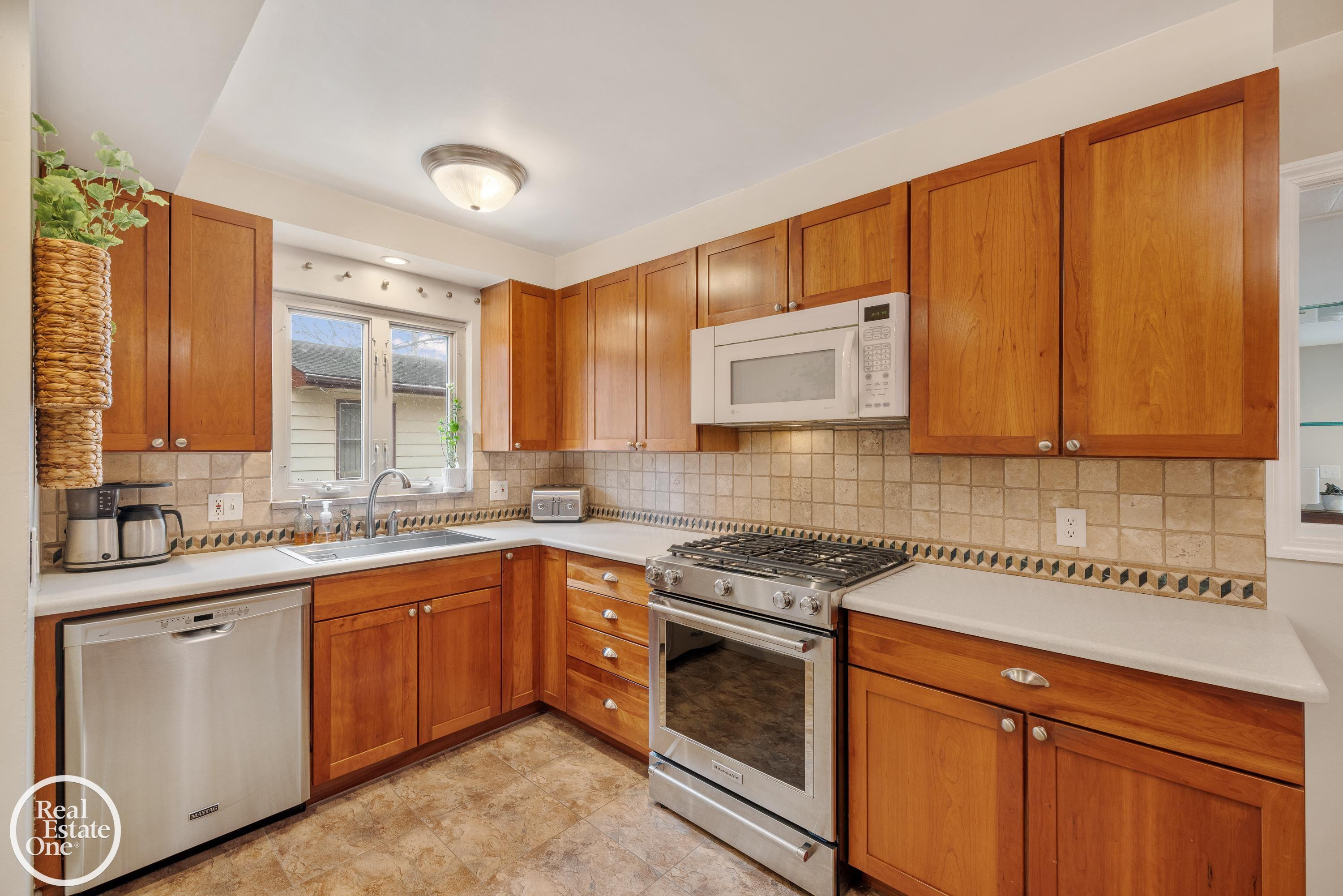 1623 Severn Road, Grosse Pointe, MI 48236 — Photo 14