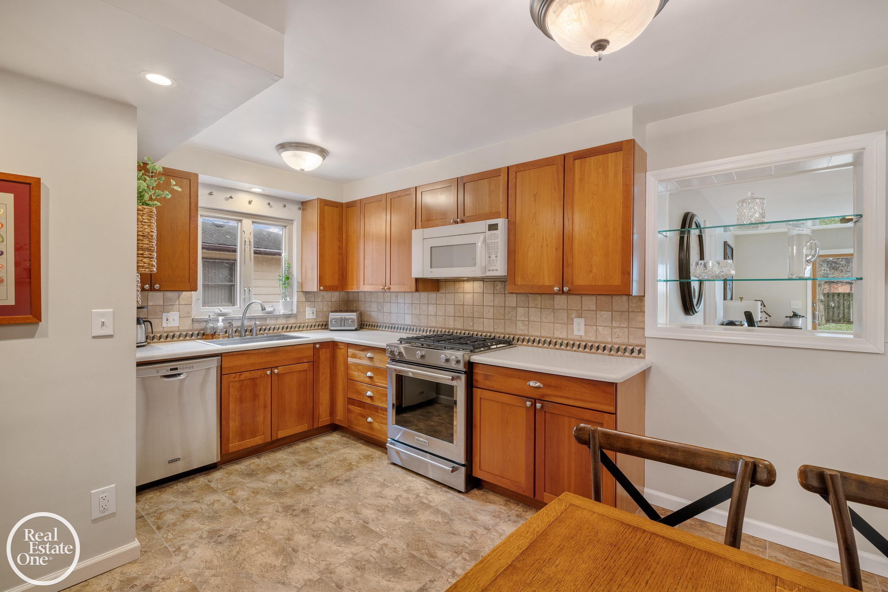 1623 Severn Road, Grosse Pointe, MI 48236 — Photo 18