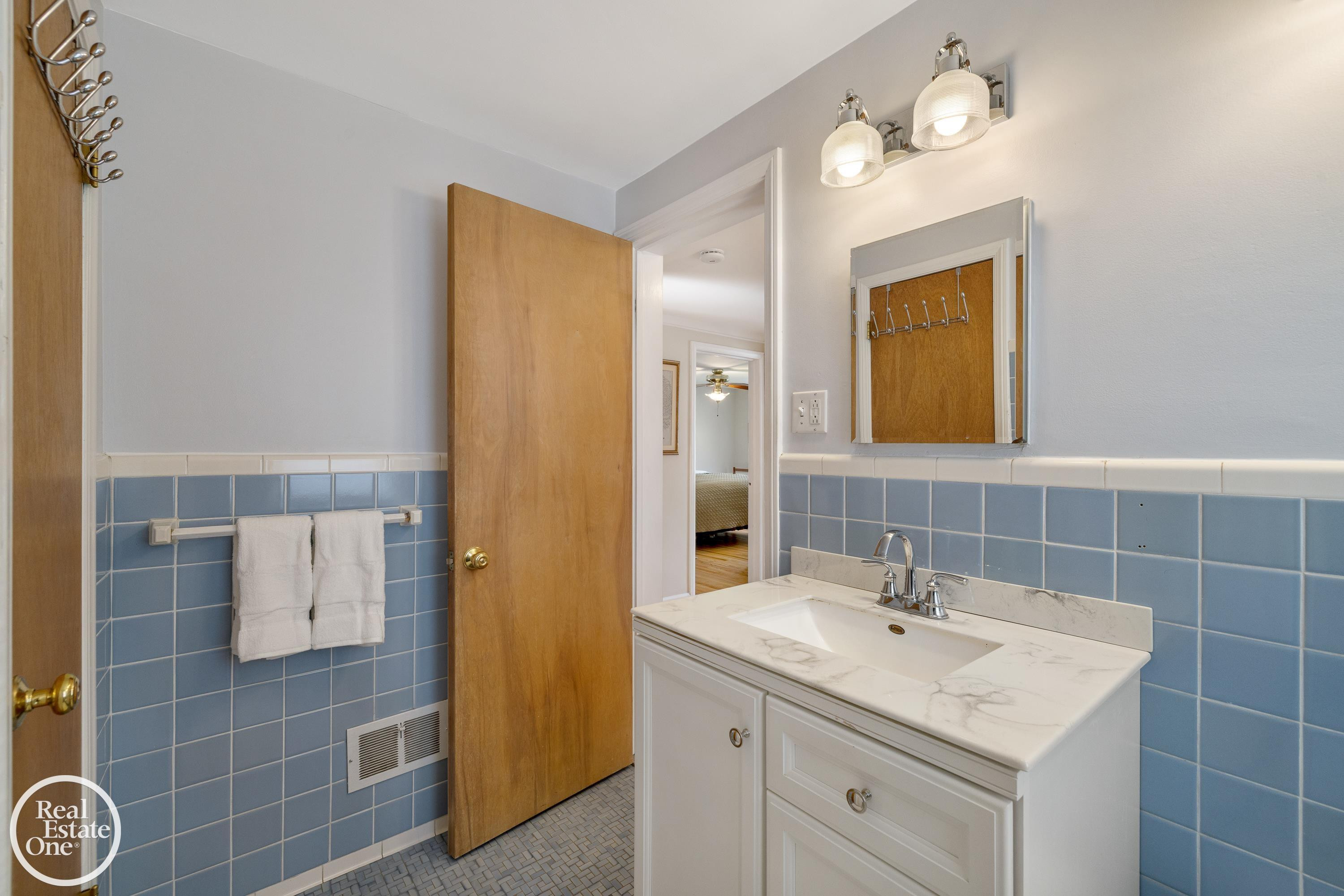 1623 Severn Road, Grosse Pointe, MI 48236 — Photo 42