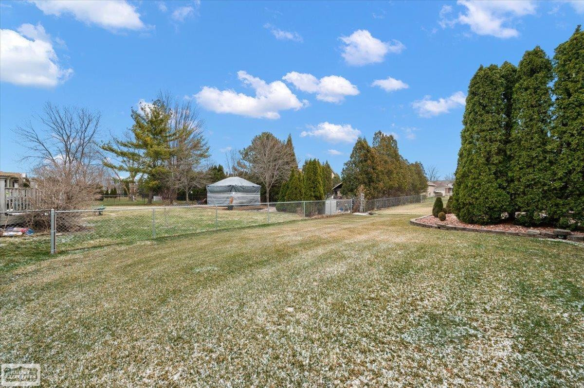 17331 Lorraine Drive, Macomb, MI 48044 — Photo 6