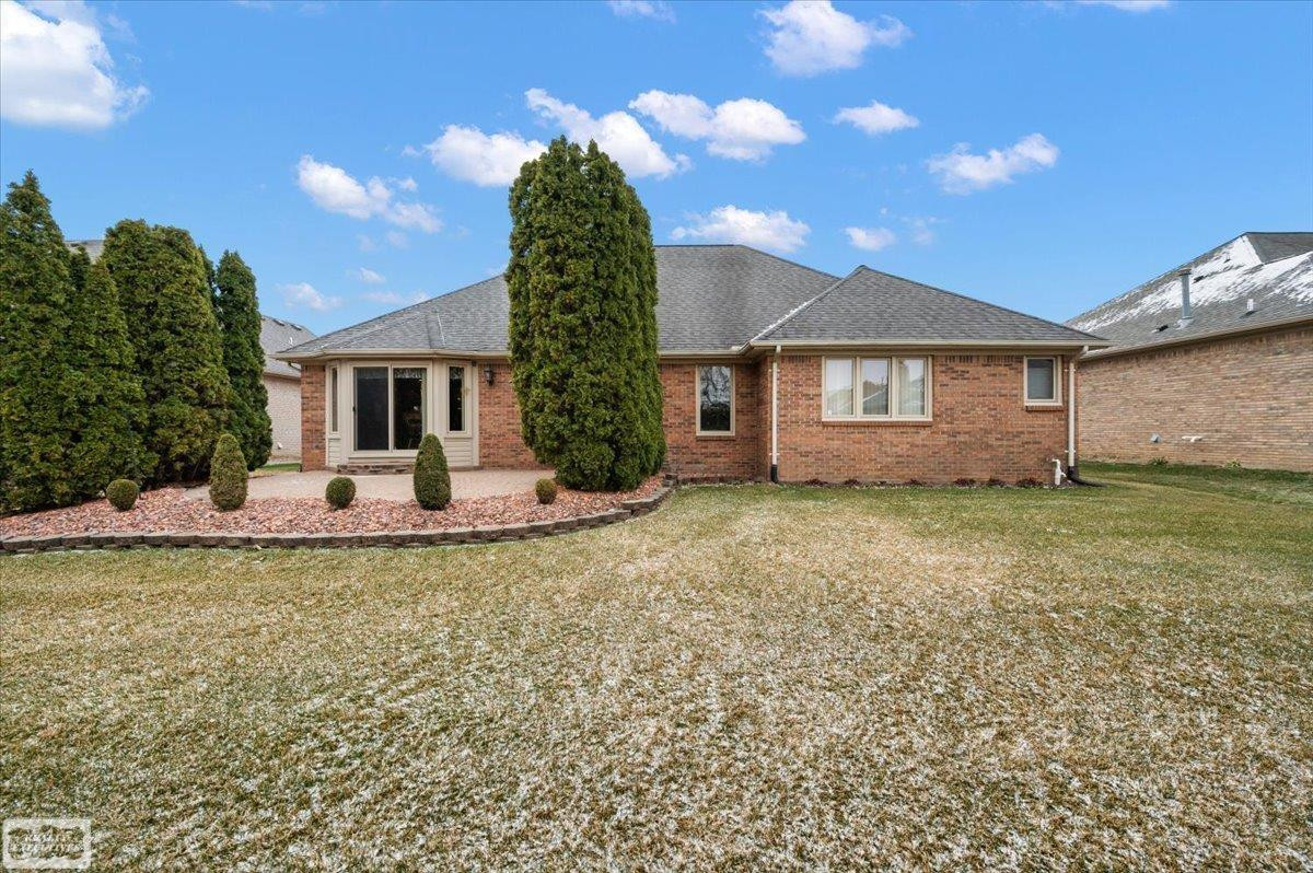 17331 Lorraine Drive, Macomb, MI 48044 — Photo 8