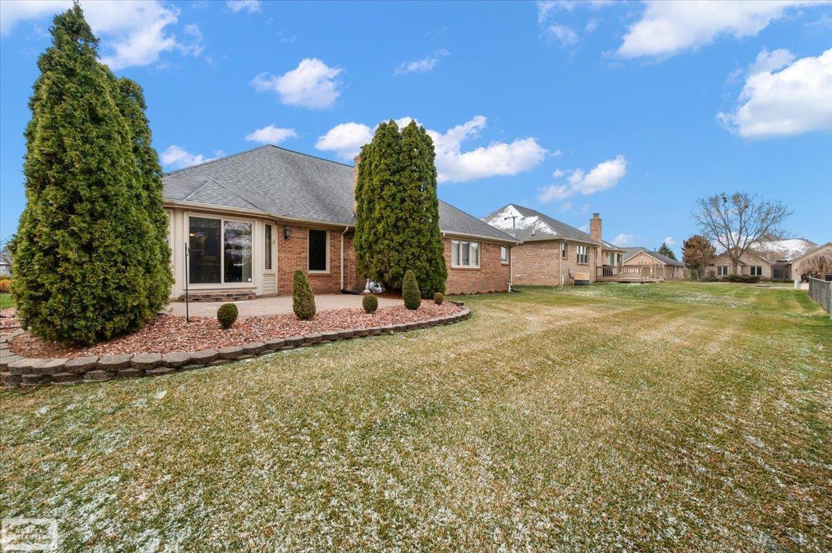 17331 Lorraine Drive, Macomb, MI 48044 — Photo 9