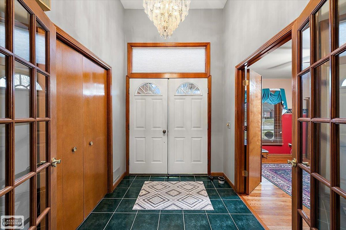 17331 Lorraine Drive, Macomb, MI 48044 — Photo 12