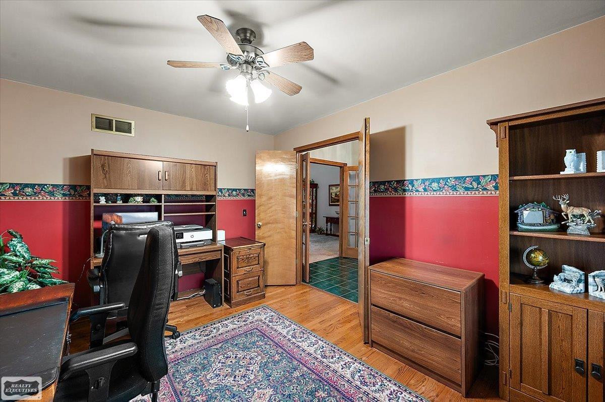 17331 Lorraine Drive, Macomb, MI 48044 — Photo 14