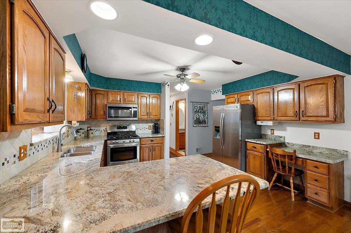 17331 Lorraine Drive, Macomb, MI 48044 — Photo 23