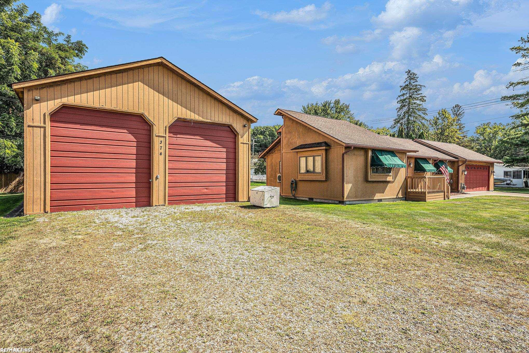 374 Monroe Boulevard, MI 48028 — Photo 9