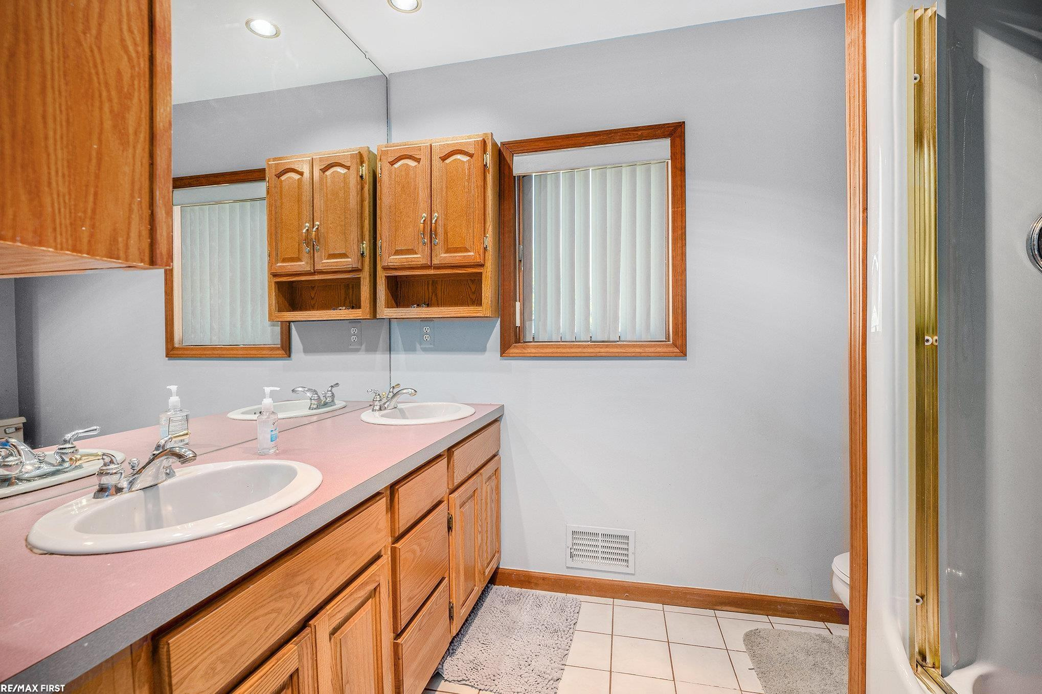 374 Monroe Boulevard, MI 48028 — Photo 21