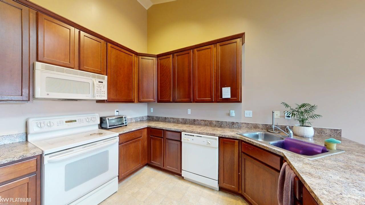 49220 Village Pointe Drive, Shelby Twp, MI 48315 — Photo 10