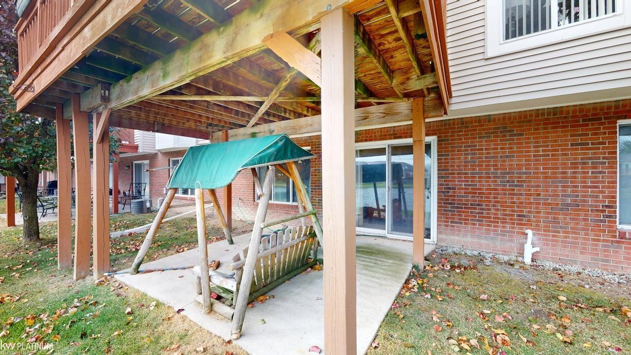 49220 Village Pointe Drive, Shelby Twp, MI 48315 — Photo 37