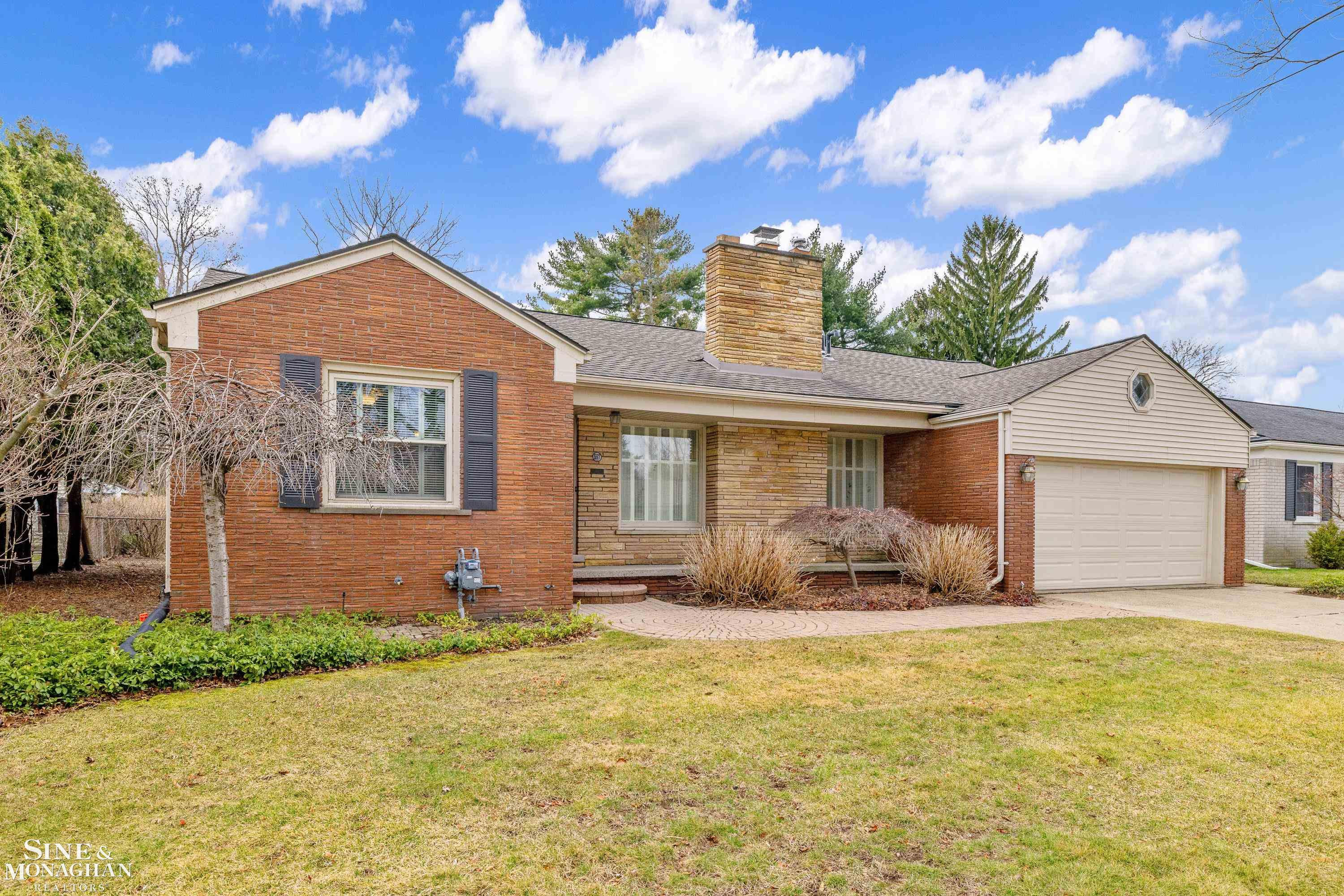 597 Hollywood Avenue, Grosse Pointe Woods, MI 48236 — Photo 3