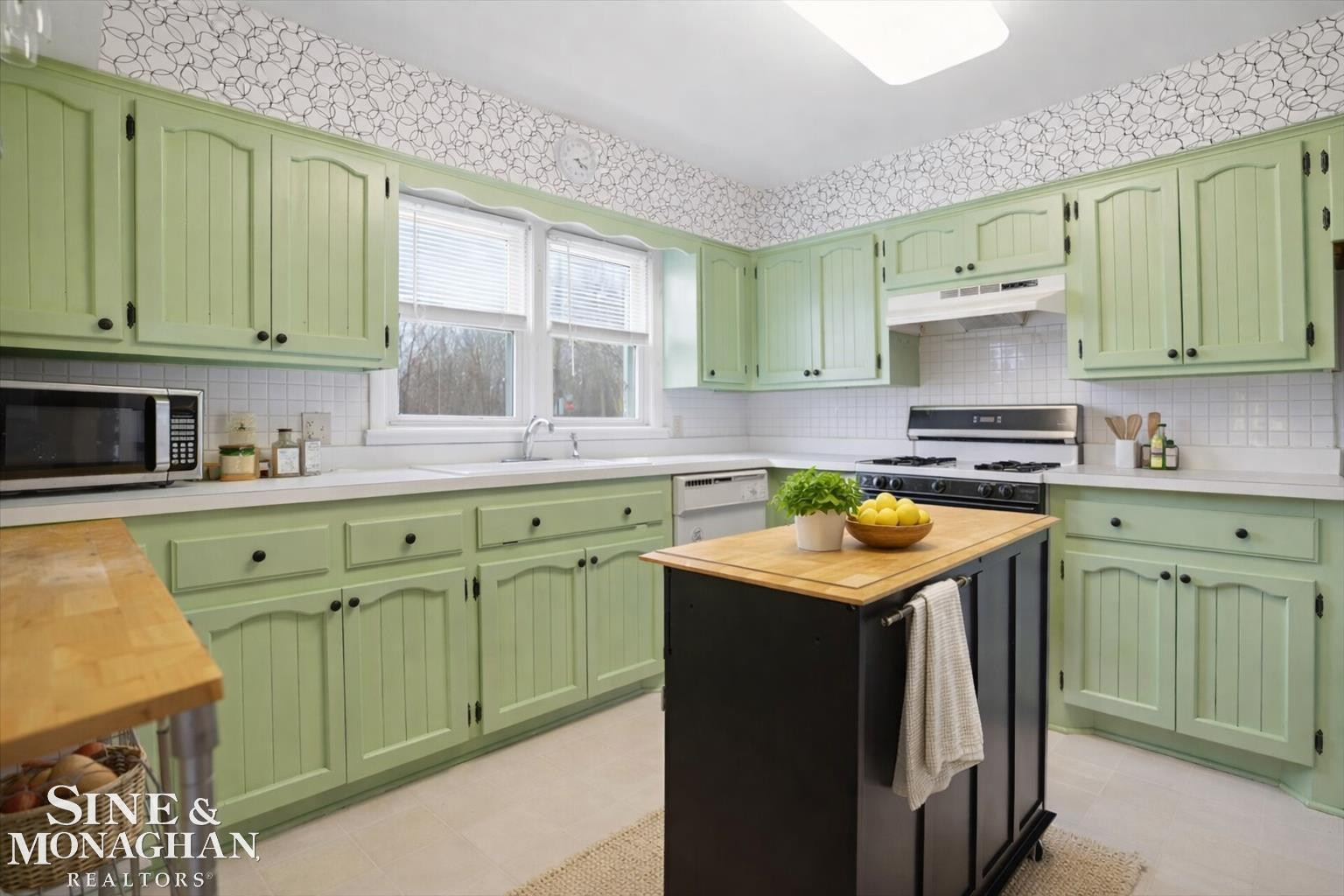 465 Louis Avenue, MI — Photo 16