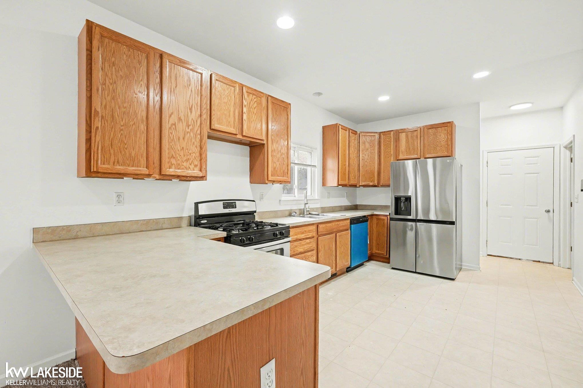1593 Club House Court, Pontiac, MI 48340 — Photo 5