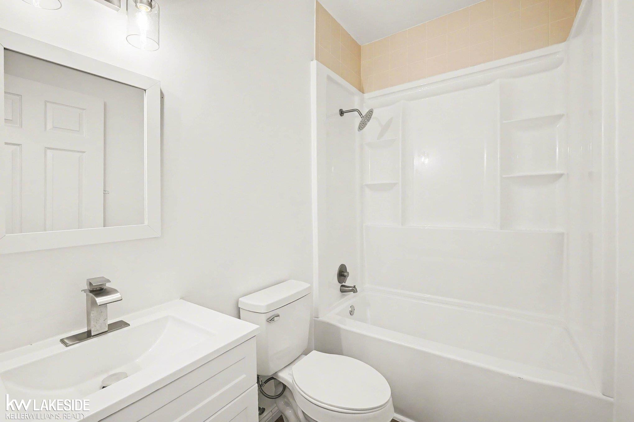 1593 Club House Court, Pontiac, MI 48340 — Photo 9