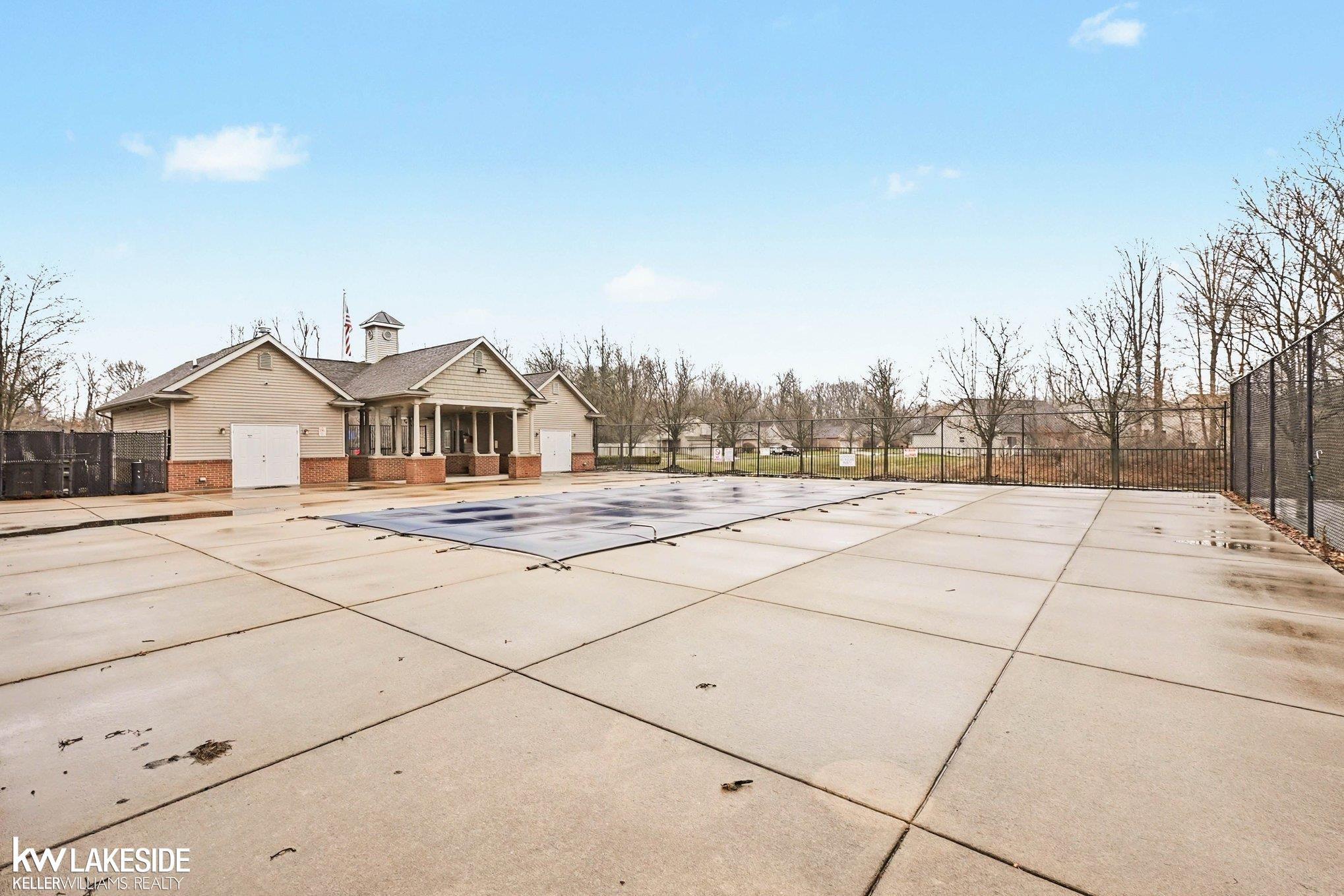 1593 Club House Court, Pontiac, MI 48340 — Photo 15